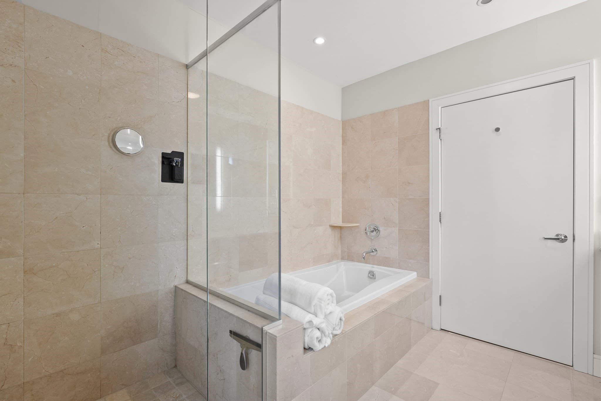 Condominium at 2400 Beacon # 404, Boston MA 02467, Boston, photo 29 of 42