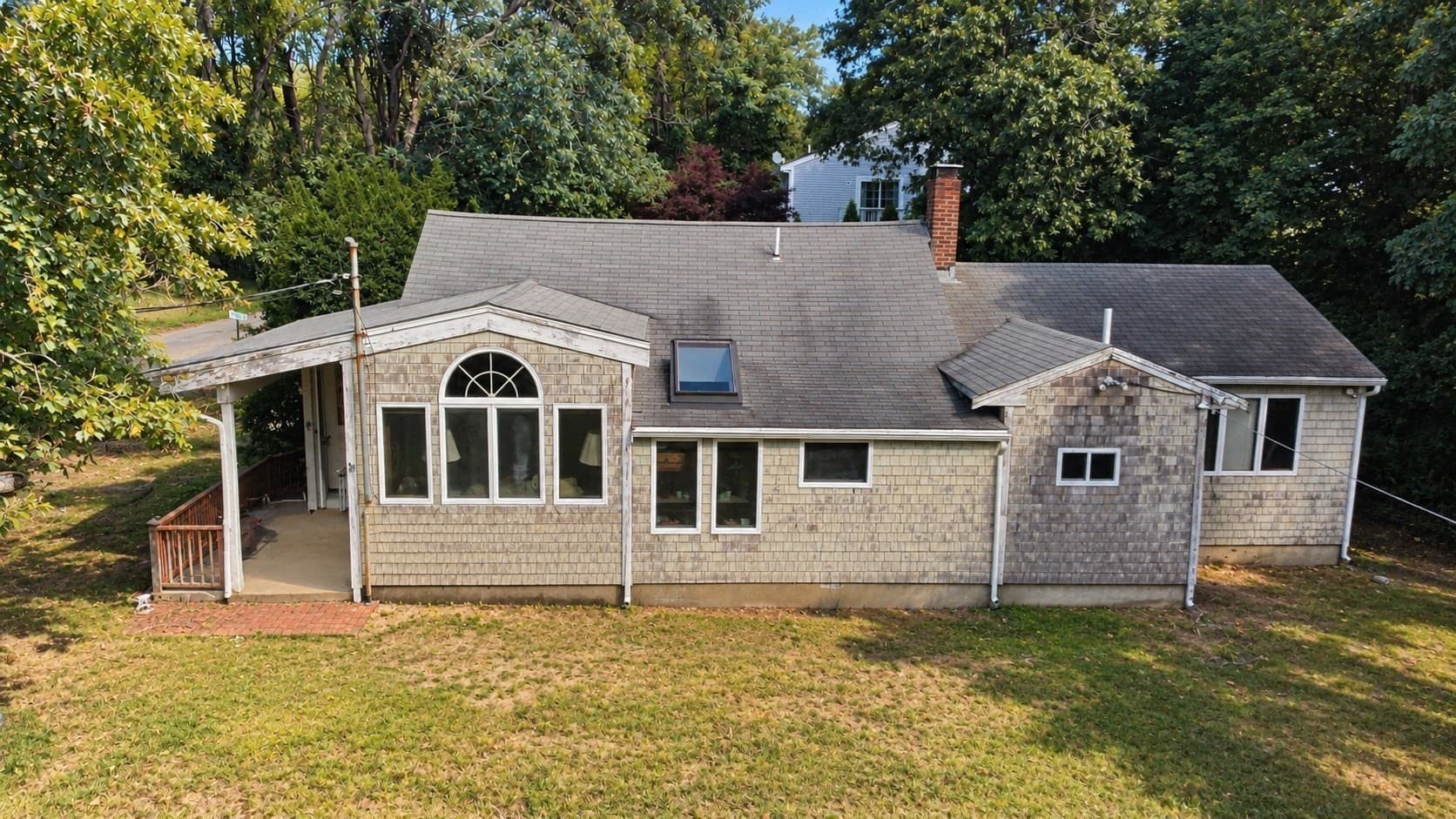 25 Whisper Ln, Fairhaven MA 02719
