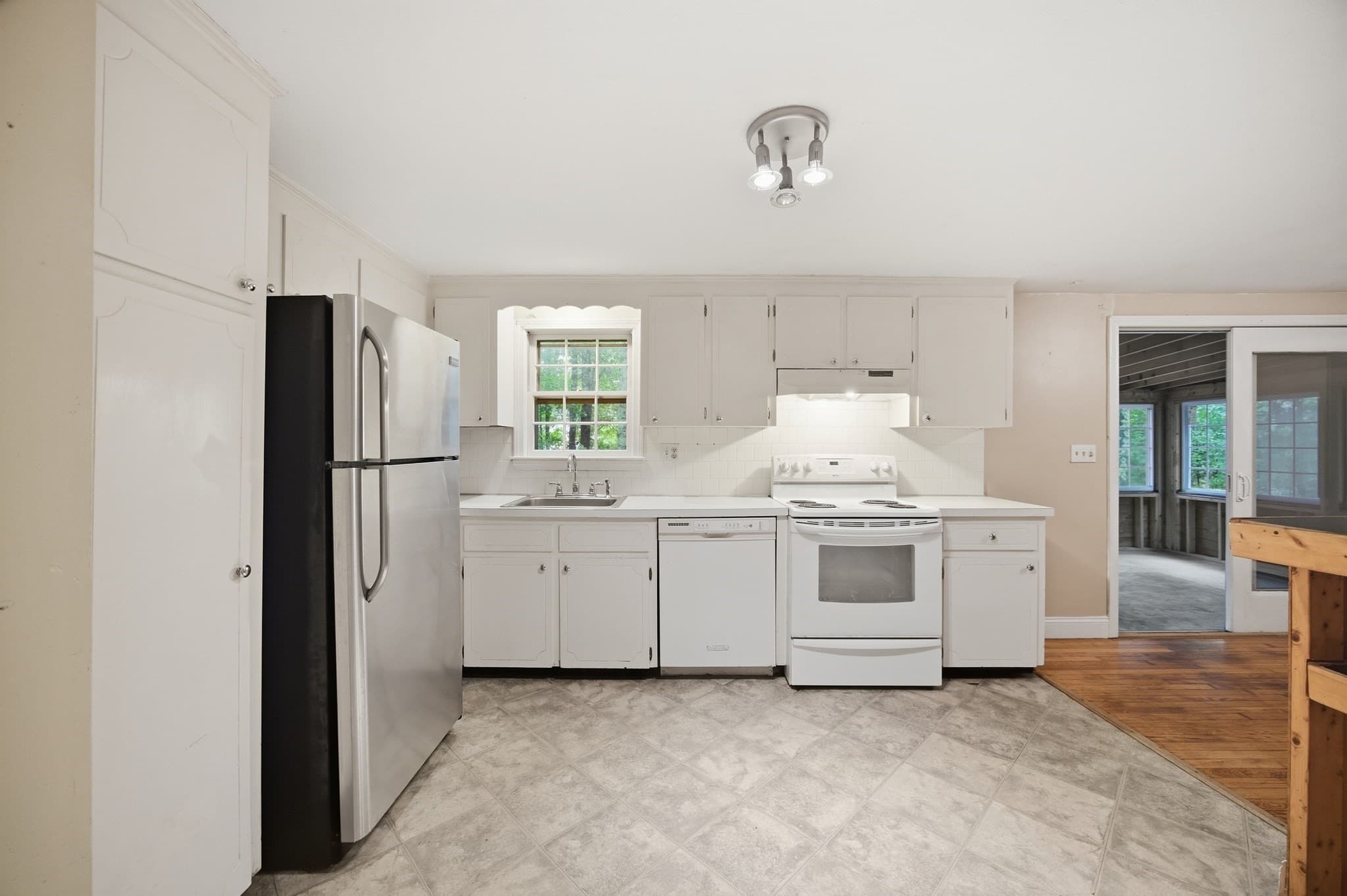 Single Family Residence at 707 Mayflower St, Duxbury MA 02332, Duxbury, photo 11 of 31