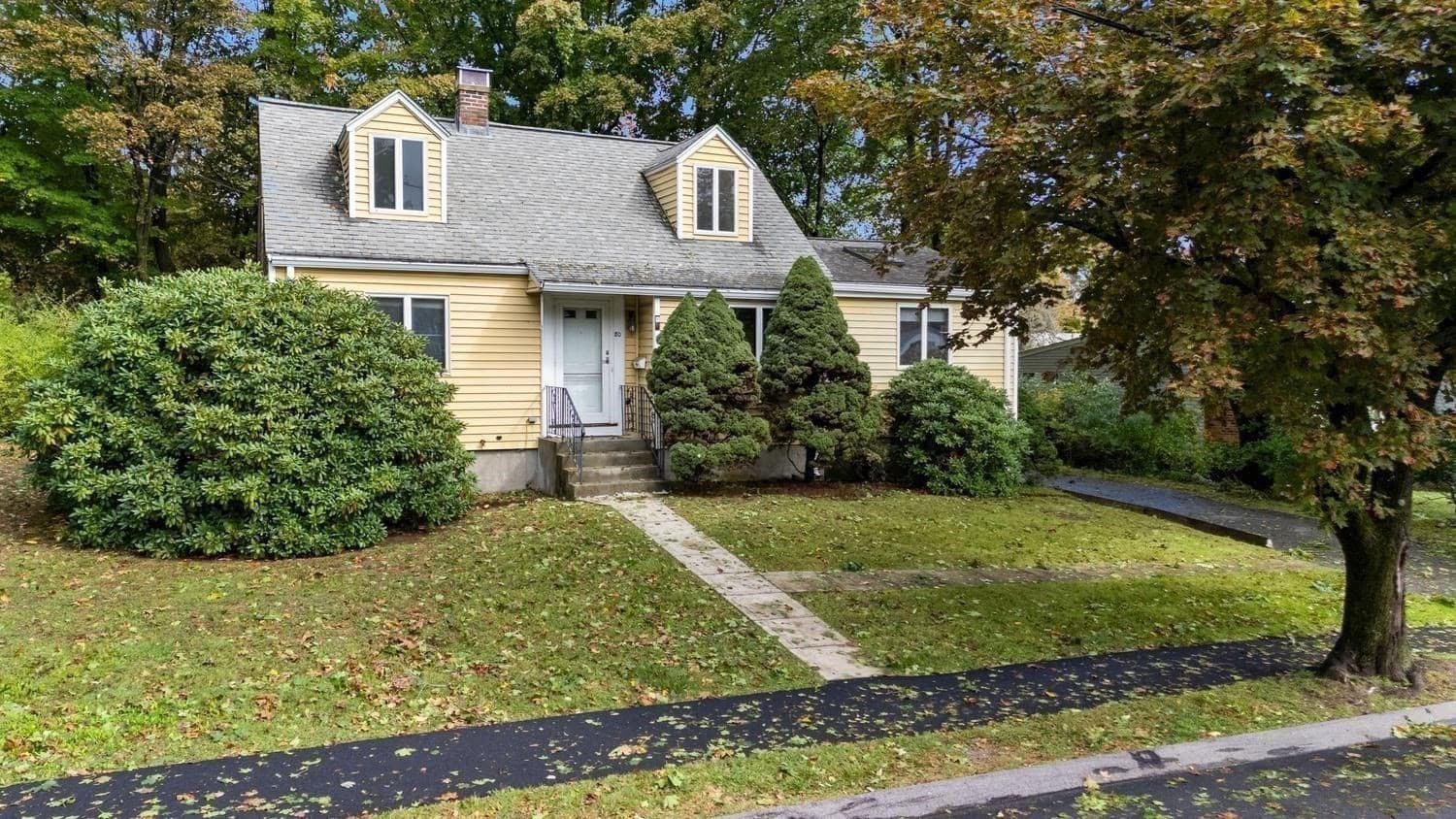Single Family Residence at 80 Temple Road, Waltham MA 02452, photo 2 of 42