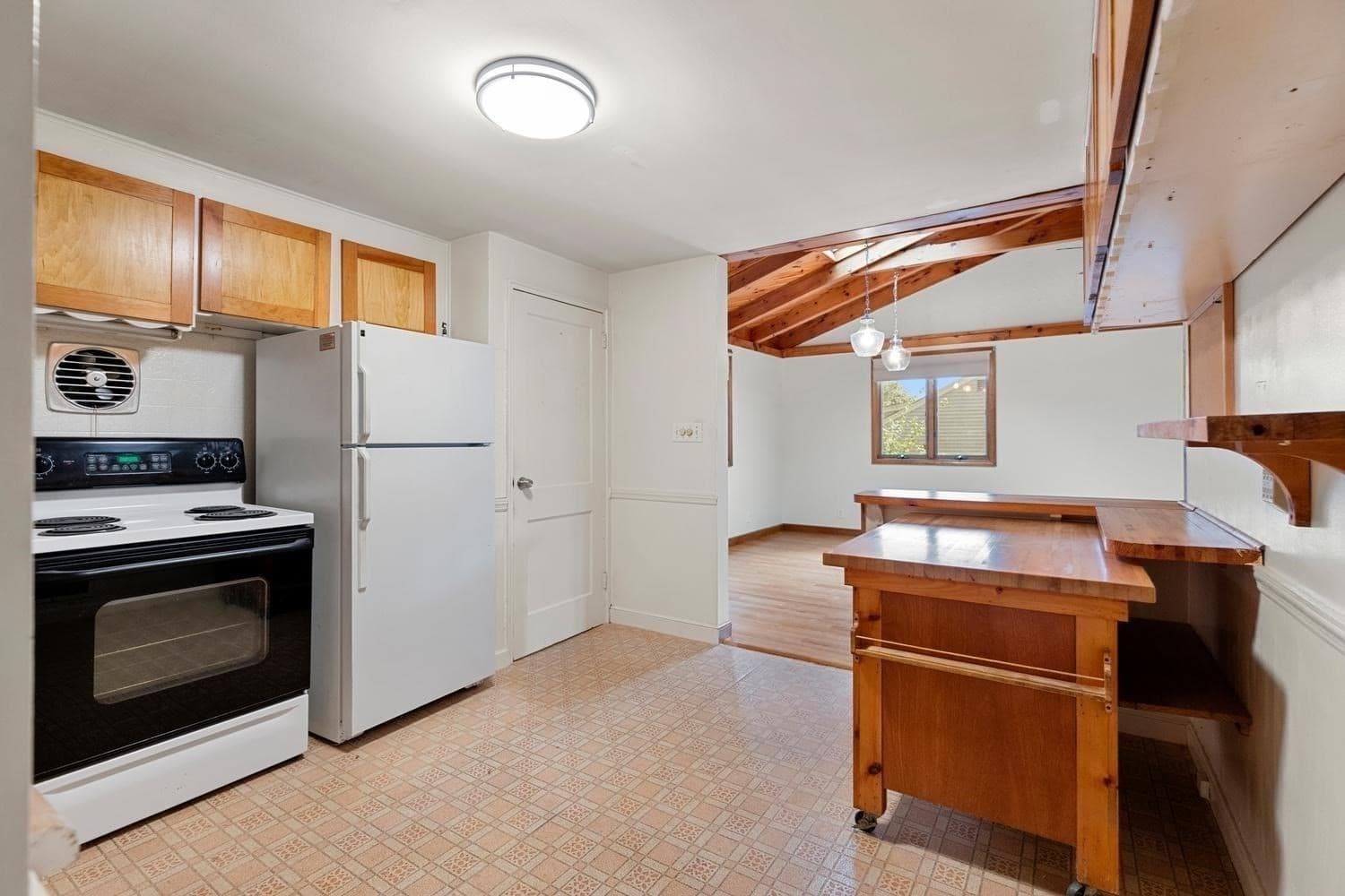 Single Family Residence at 80 Temple Road, Waltham MA 02452, photo 17 of 42
