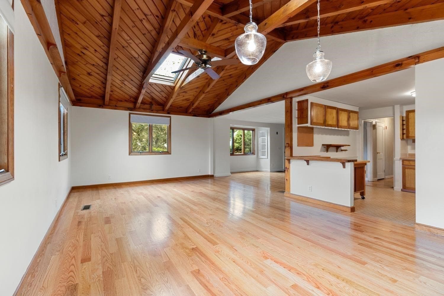 Single Family Residence at 80 Temple Road, Waltham MA 02452, photo 12 of 42