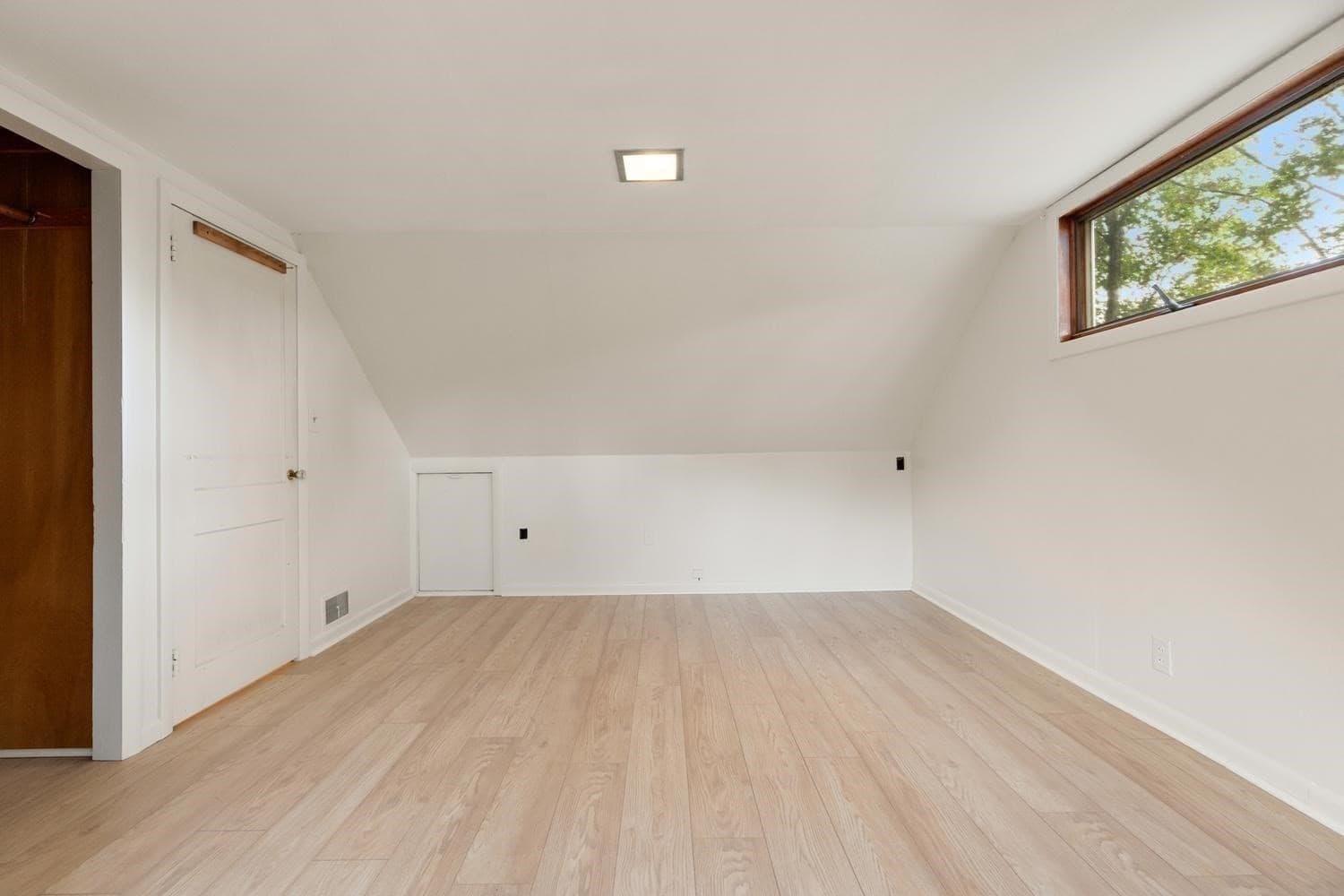 Single Family Residence at 80 Temple Road, Waltham MA 02452, photo 28 of 42