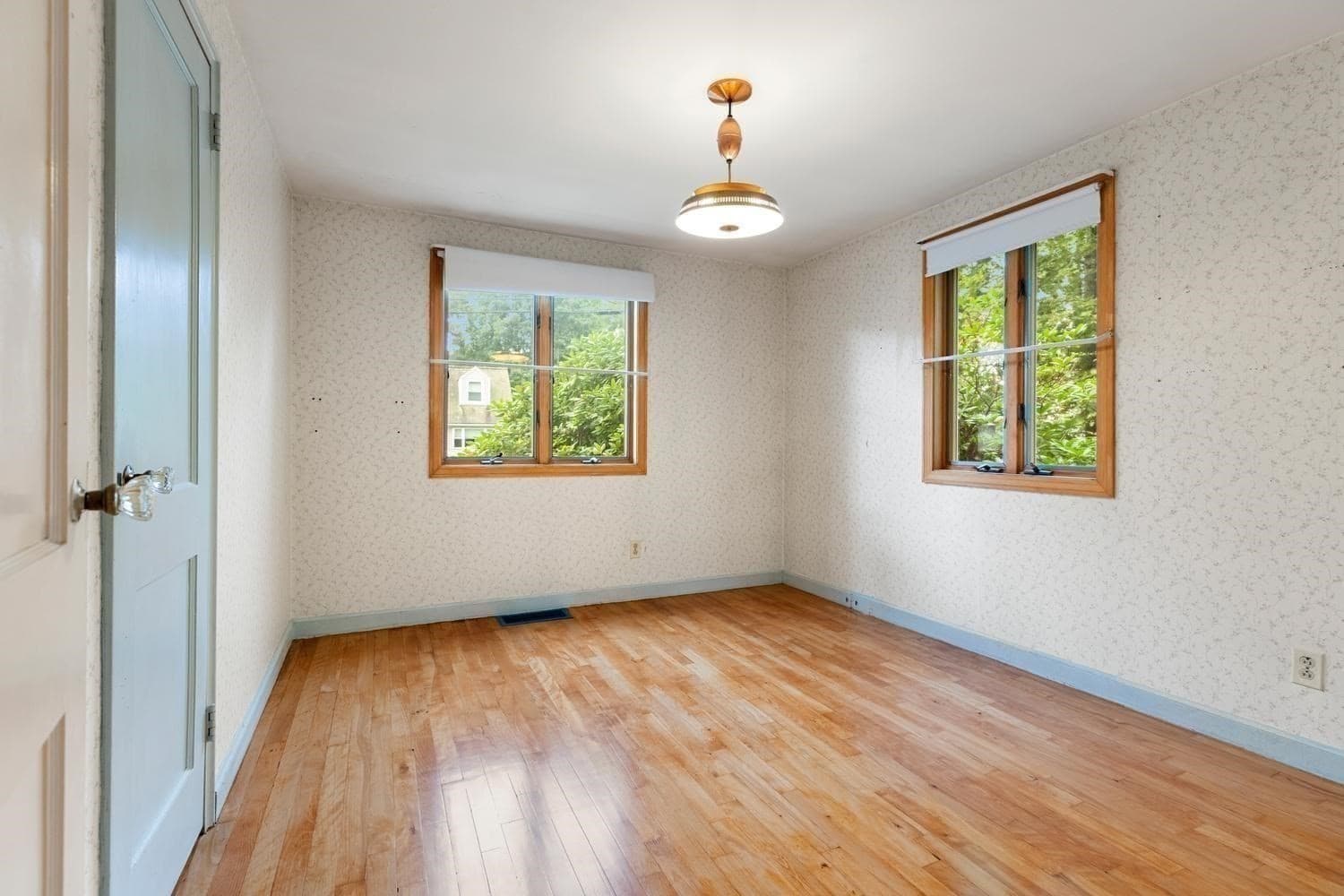 Single Family Residence at 80 Temple Road, Waltham MA 02452, photo 24 of 42