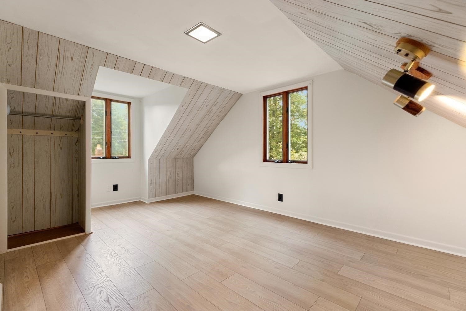 Single Family Residence at 80 Temple Road, Waltham MA 02452, photo 33 of 42