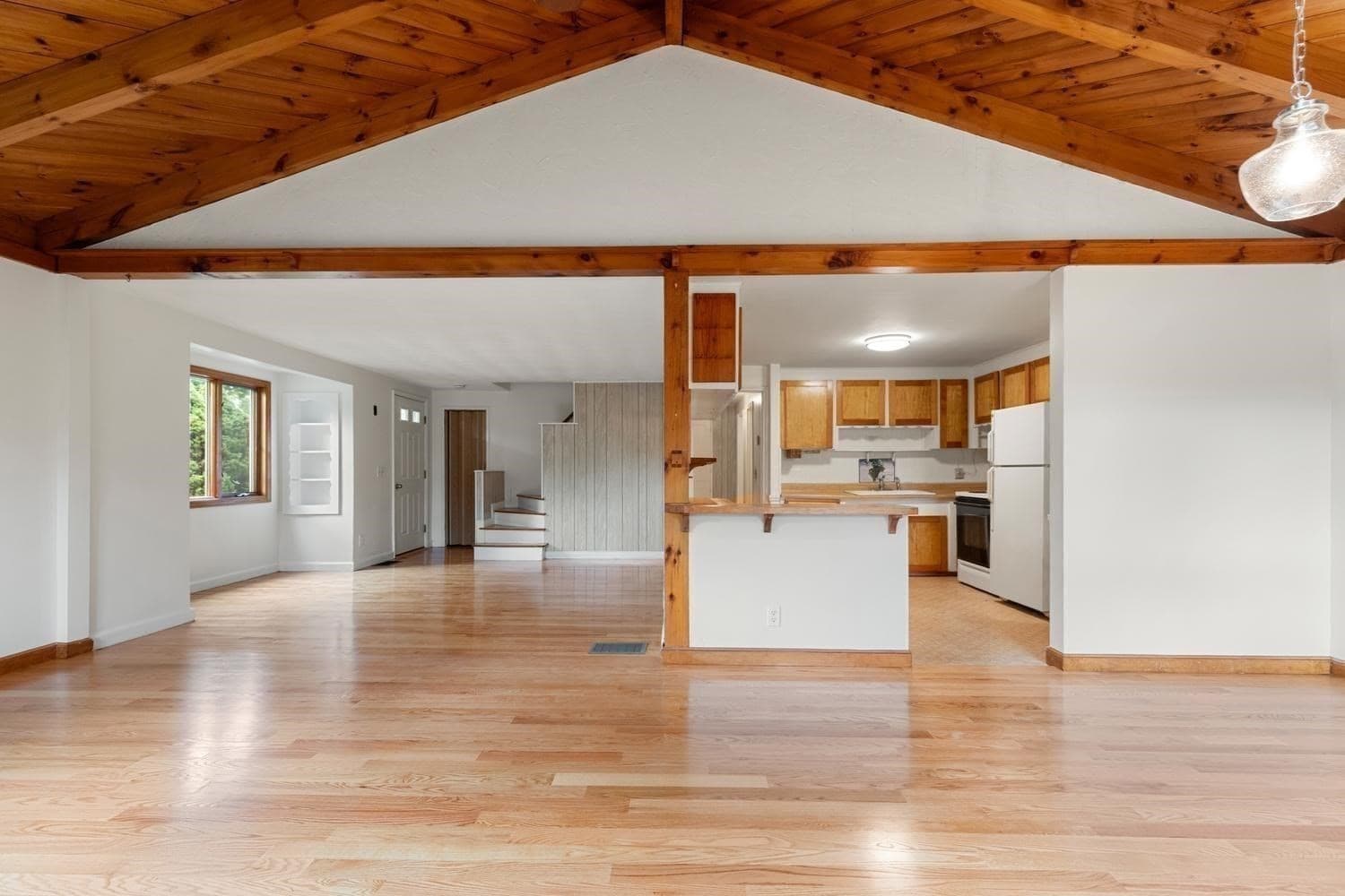 Single Family Residence at 80 Temple Road, Waltham MA 02452, photo 11 of 42