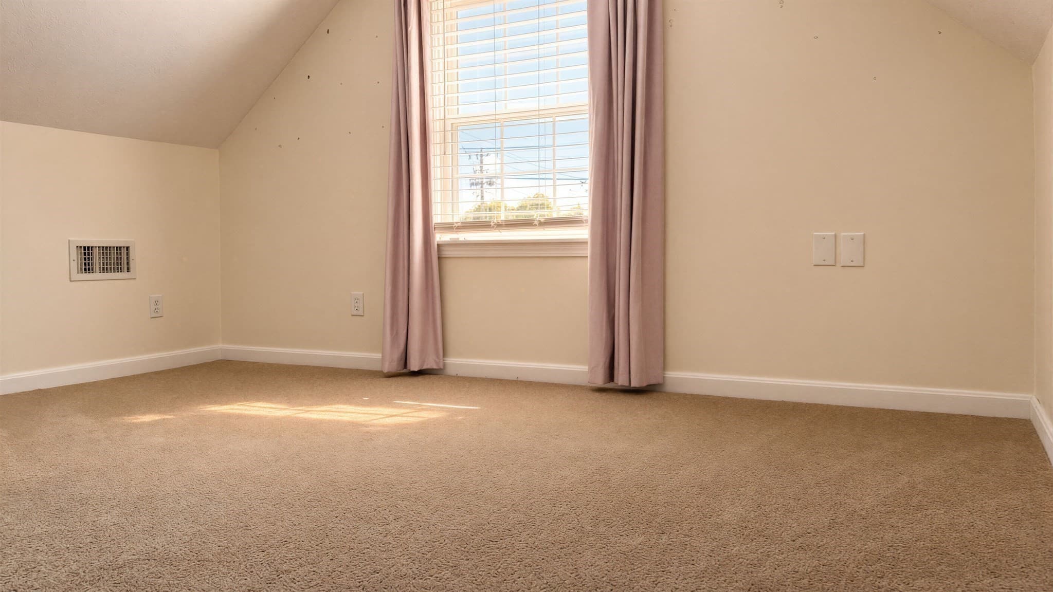 Single Family Residence at 211 Holyoke St, Ludlow MA 01056, Ludlow, photo 20 of 42