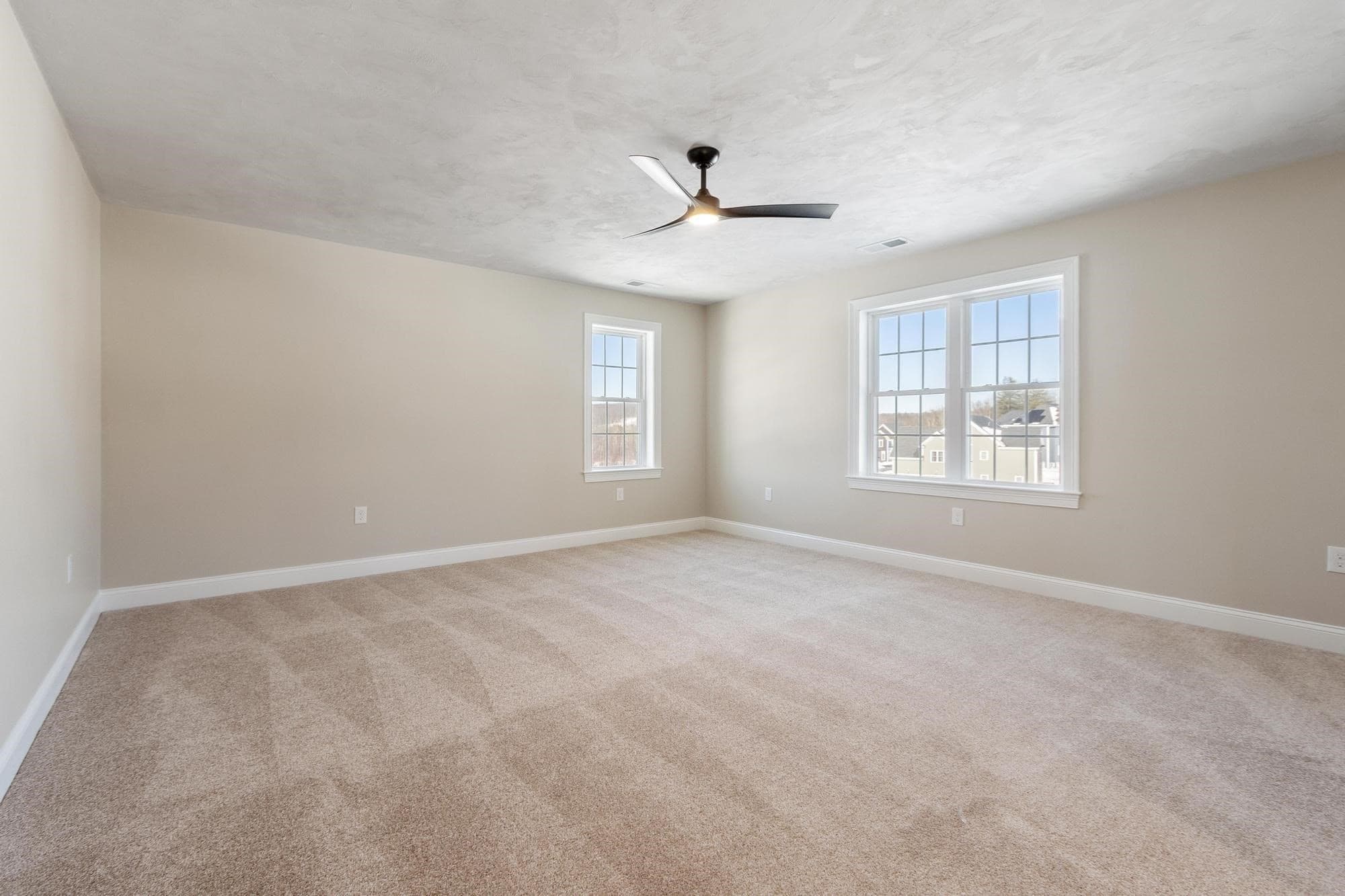 Single Family Residence at 2 Clover Glen Circle, Shrewsbury MA 01545, Shrewsbury, photo 21 of 32