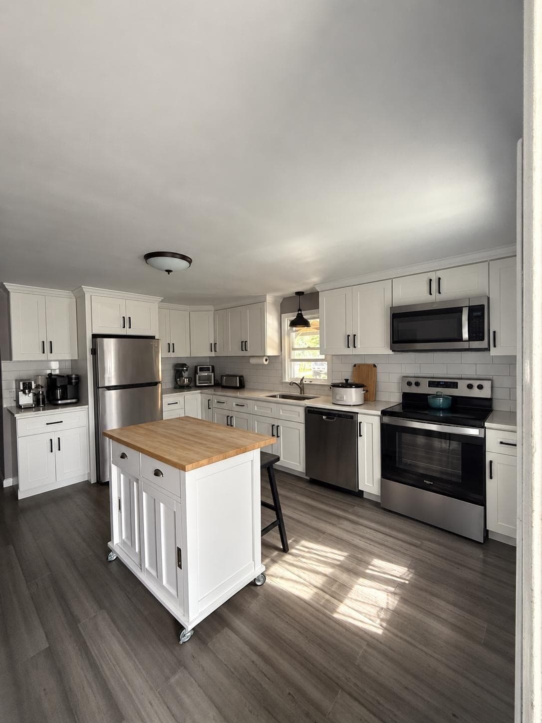 3 Family - 3 Units Up/Down at 113 Lake St, Bellingham MA 02019, photo 6 of 20