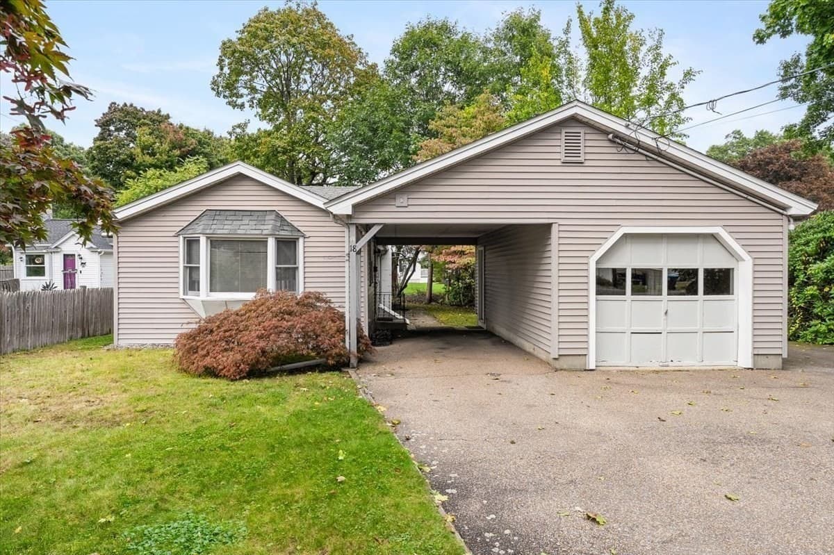 Single Family Residence at 18 Bay View Dr, Shrewsbury MA 01545, Shrewsbury, photo 2 of 23