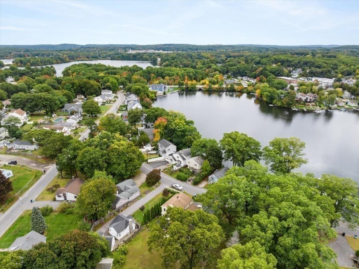 Single Family Residence at 18 Bay View Dr, Shrewsbury MA 01545, Shrewsbury, photo 13 of 23