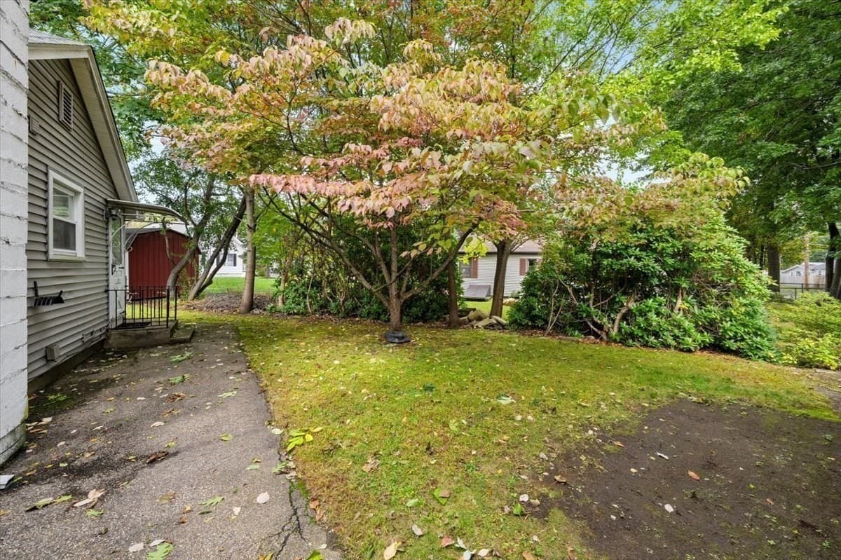 Single Family Residence at 18 Bay View Dr, Shrewsbury MA 01545, Shrewsbury, photo 12 of 23