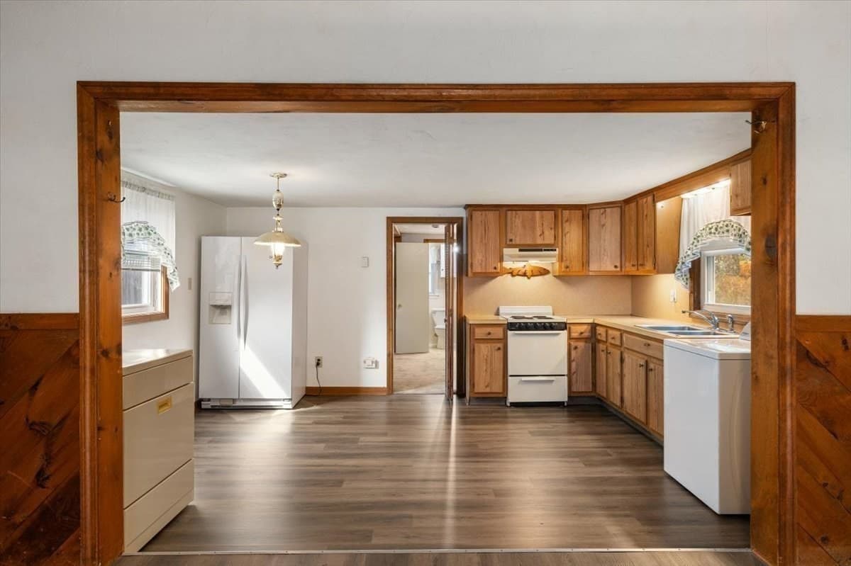 Single Family Residence at 18 Bay View Dr, Shrewsbury MA 01545, Shrewsbury, photo 20 of 23