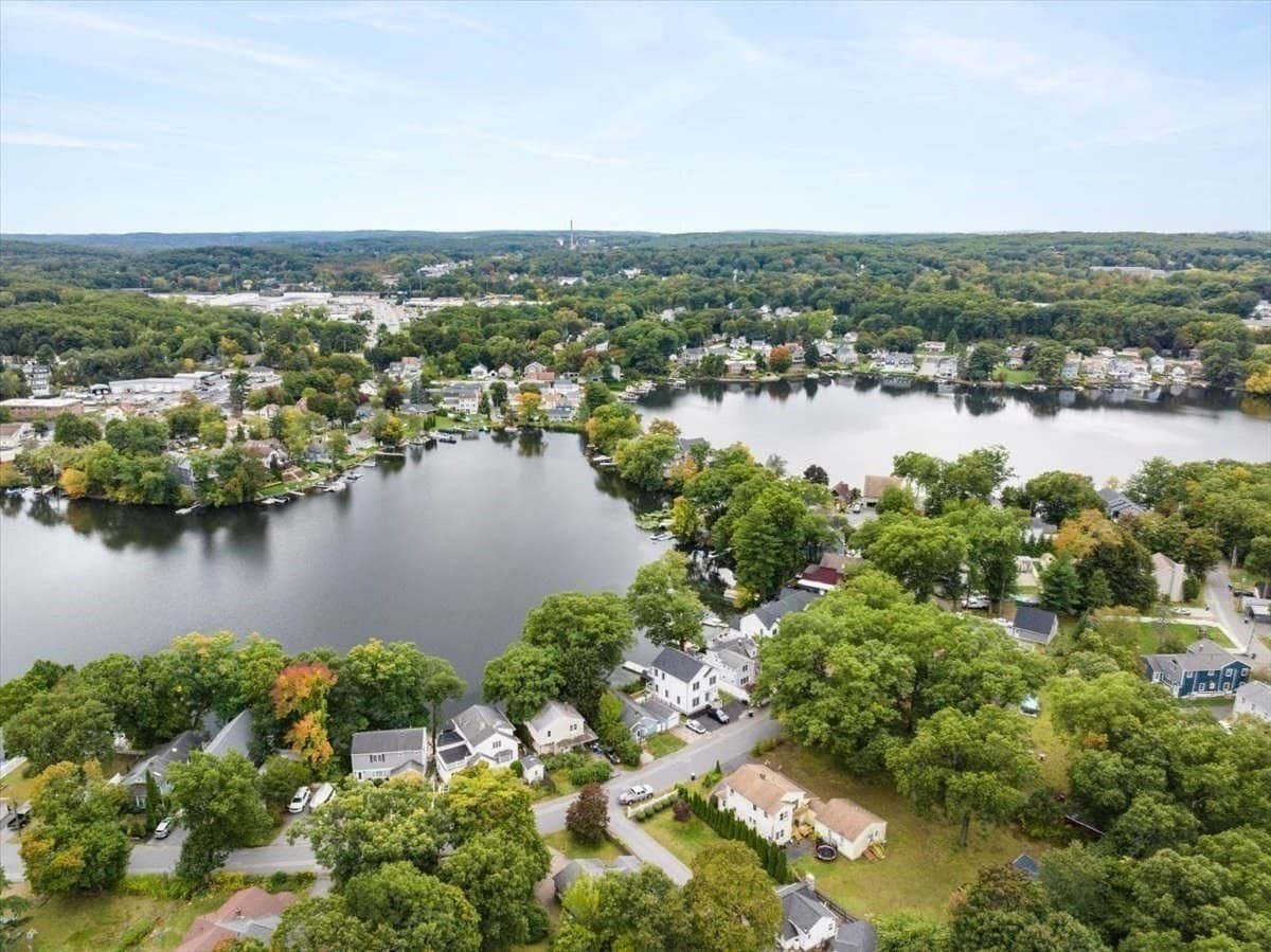 Single Family Residence at 18 Bay View Dr, Shrewsbury MA 01545, Shrewsbury, photo 14 of 23