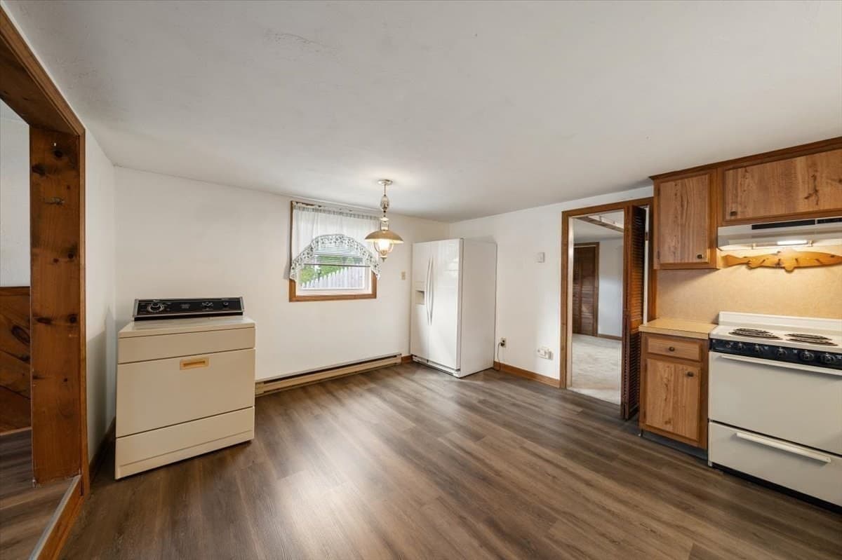 Single Family Residence at 18 Bay View Dr, Shrewsbury MA 01545, Shrewsbury, photo 18 of 23