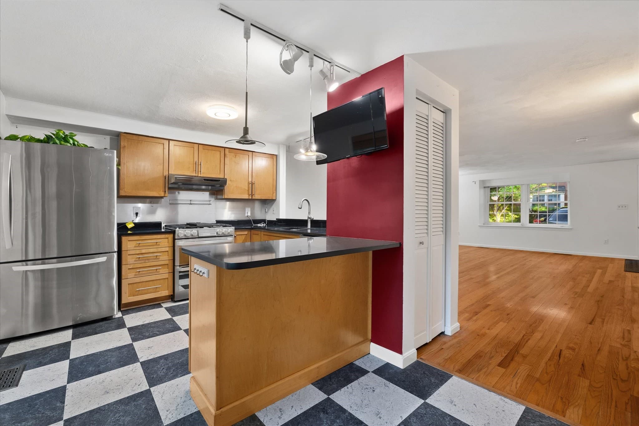 Condominium at 111 Brigham St # 11B, Hudson MA 01749, Hudson, photo 12 of 31