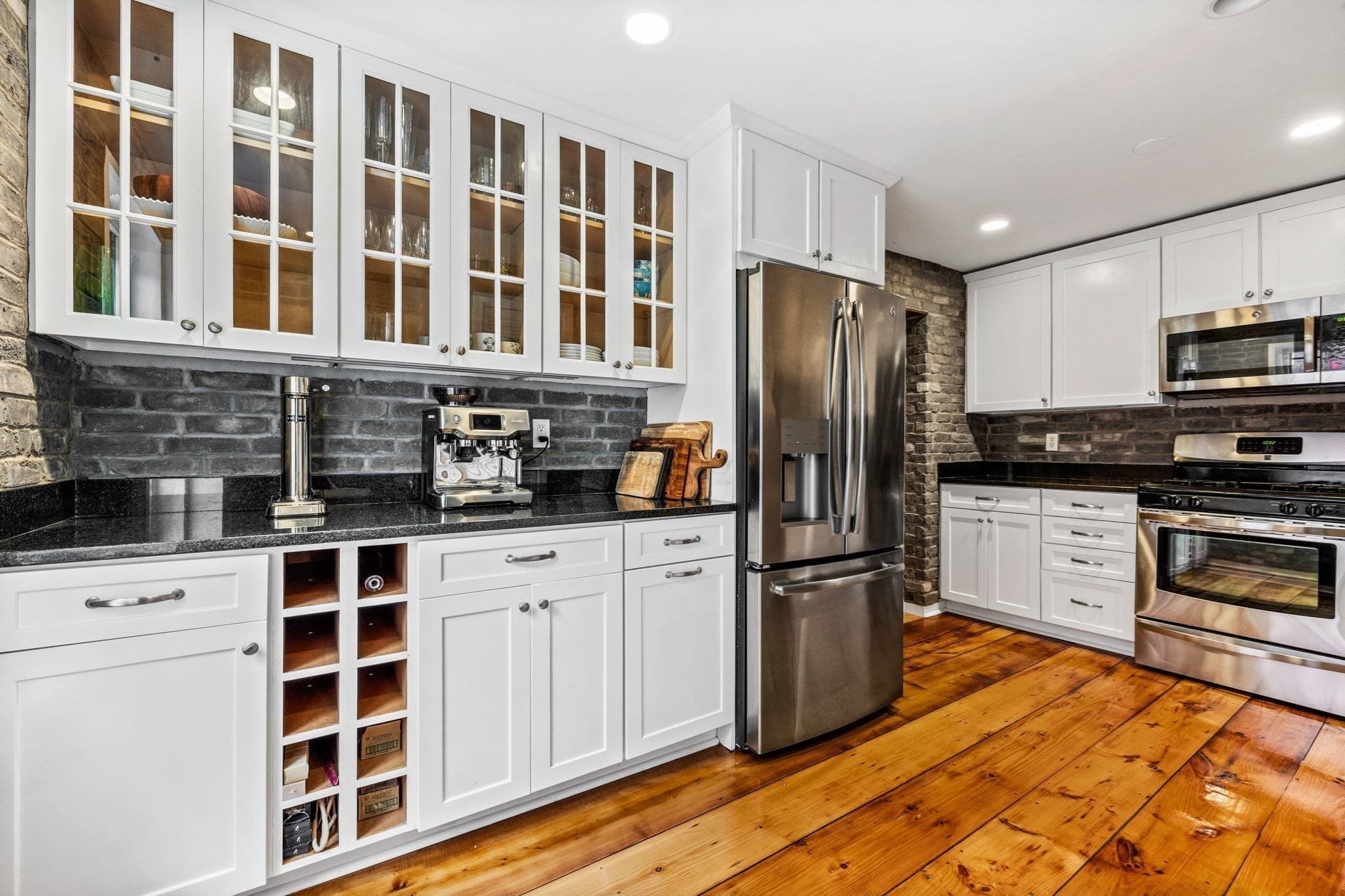 Condominium at 65 Pinckney St # 2, Boston MA 02114, Boston, photo 8 of 11