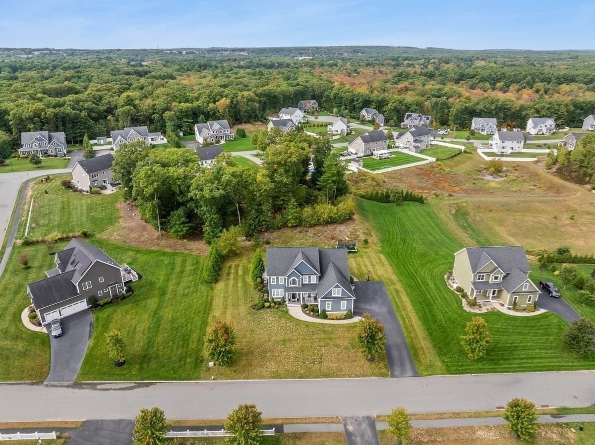 Single Family Residence at 4 Oxbow Dr, Plainville MA 02762, Plainville, photo 37 of 41