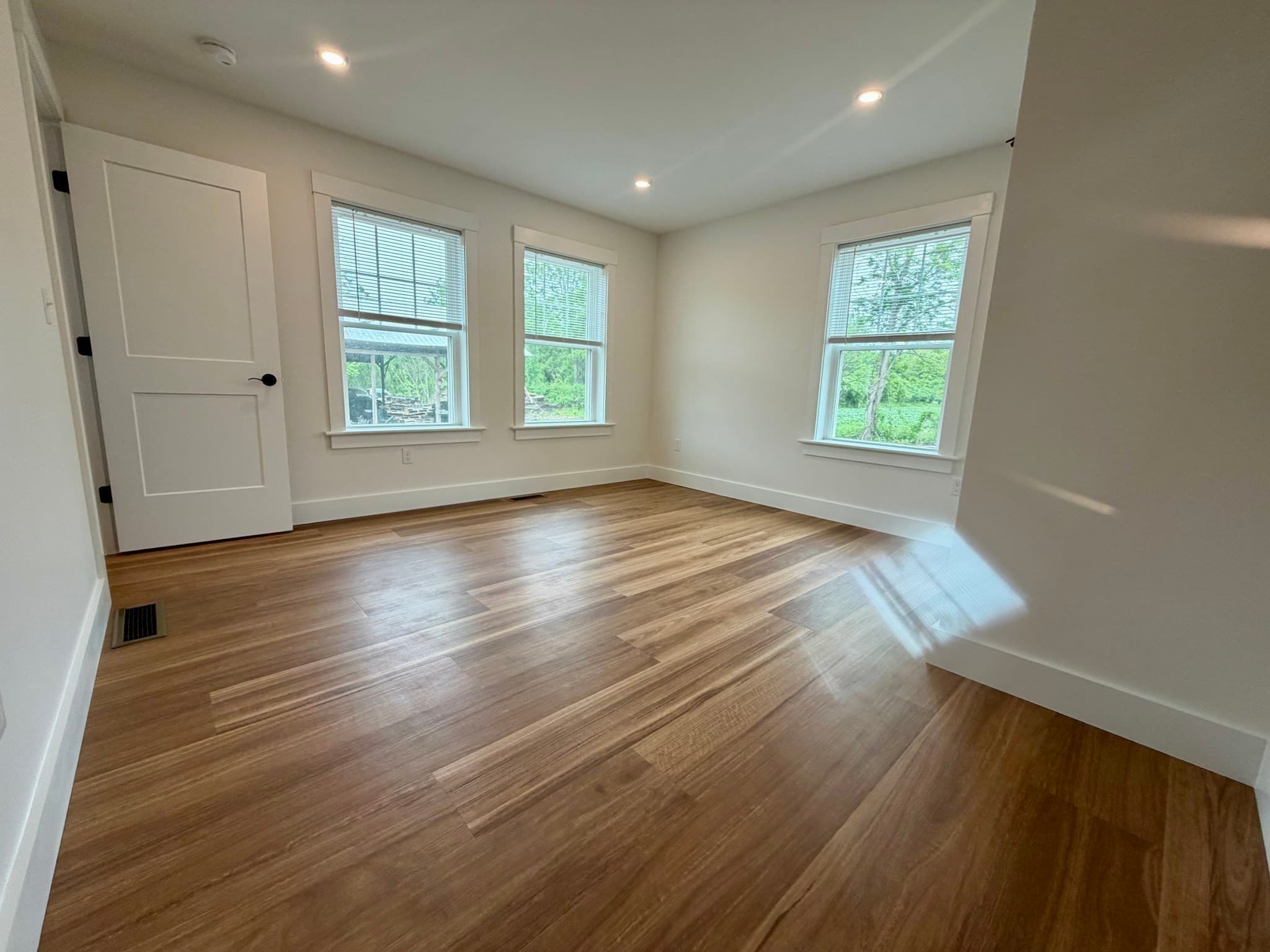 Single Family Residence at 124 S Silver Lane, Sunderland MA 01375, photo 14 of 41