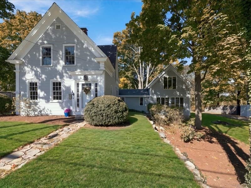 14 Booth Hill Rd, Scituate MA 02066