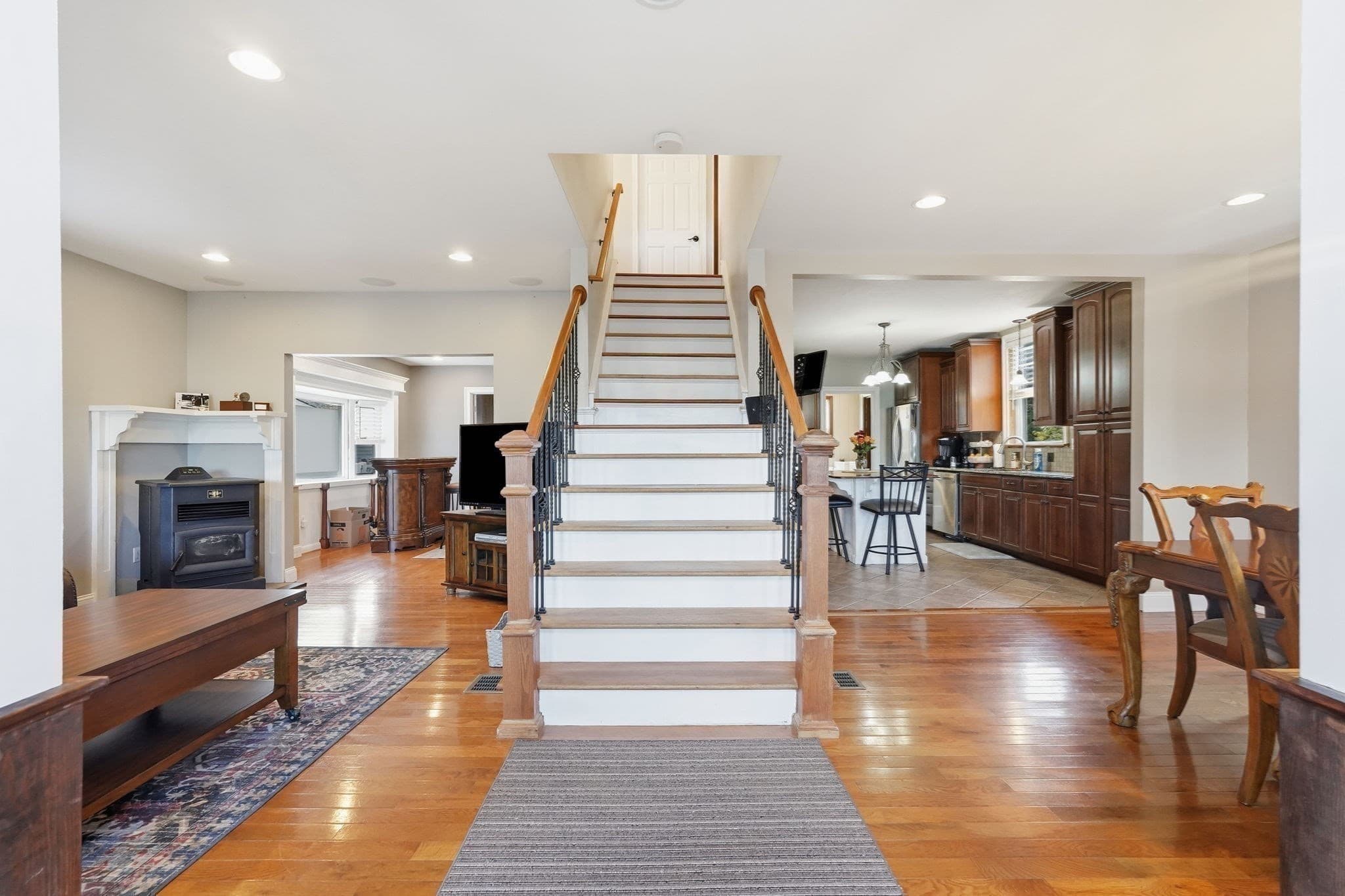 Single Family Residence at 681 Mill St, Agawam MA 01030, photo 23 of 41