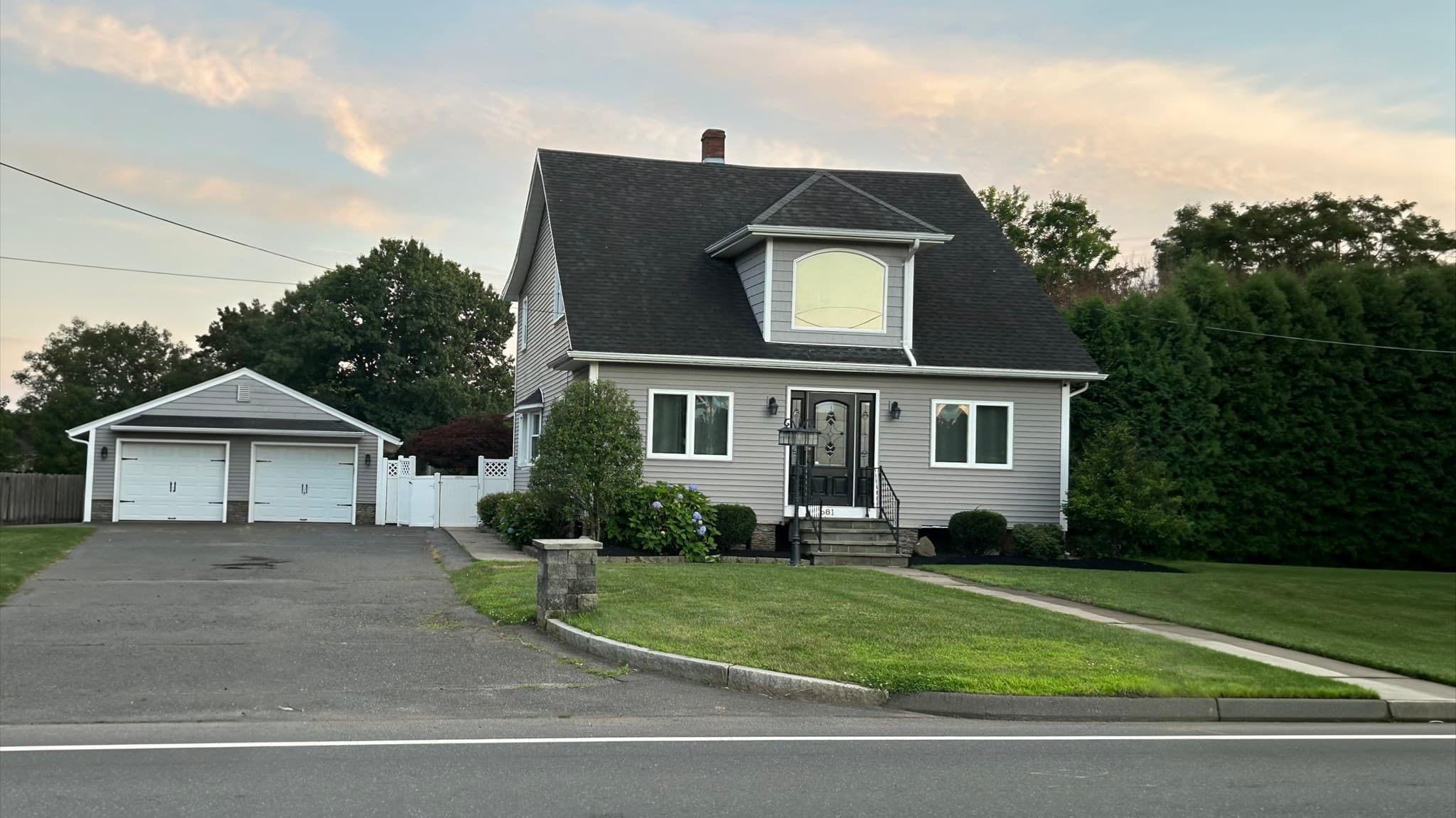 681 Mill St, Agawam MA 01030