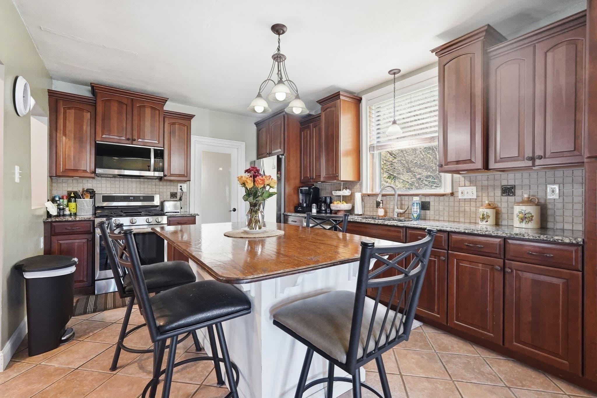 Single Family Residence at 681 Mill St, Agawam MA 01030, photo 18 of 41