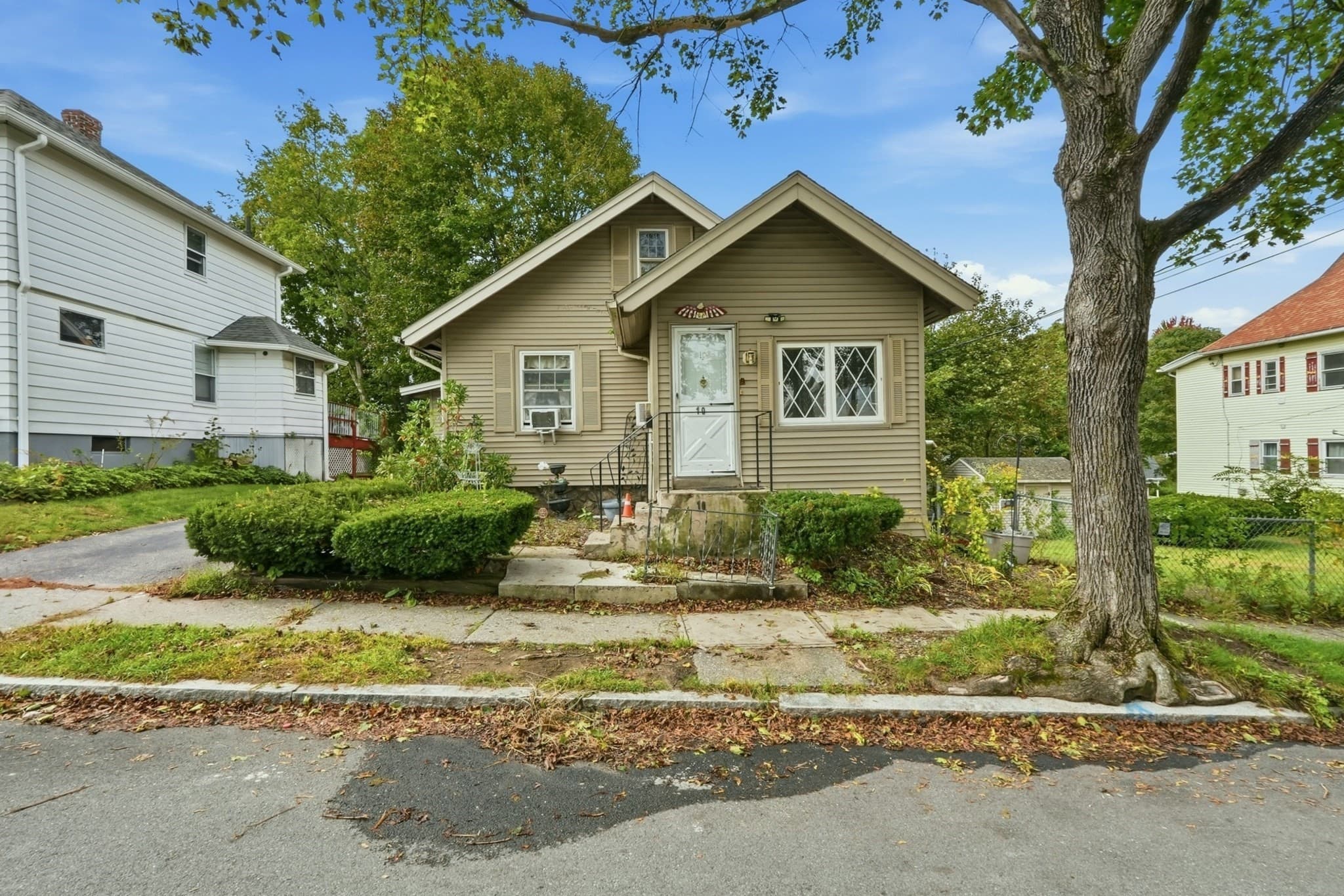 Single Family Residence at 10 Mildred Ave, Worcester MA 01603, Worcester, photo 26 of 30