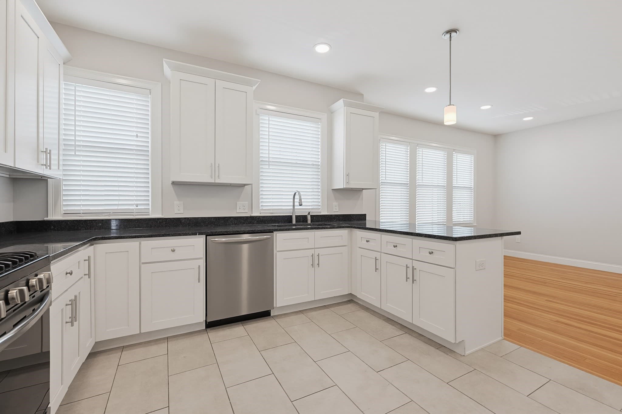 2 Family - 2 Units Up/Down at 91 Verndale St, Brookline MA 02446, Brookline, photo 5 of 41