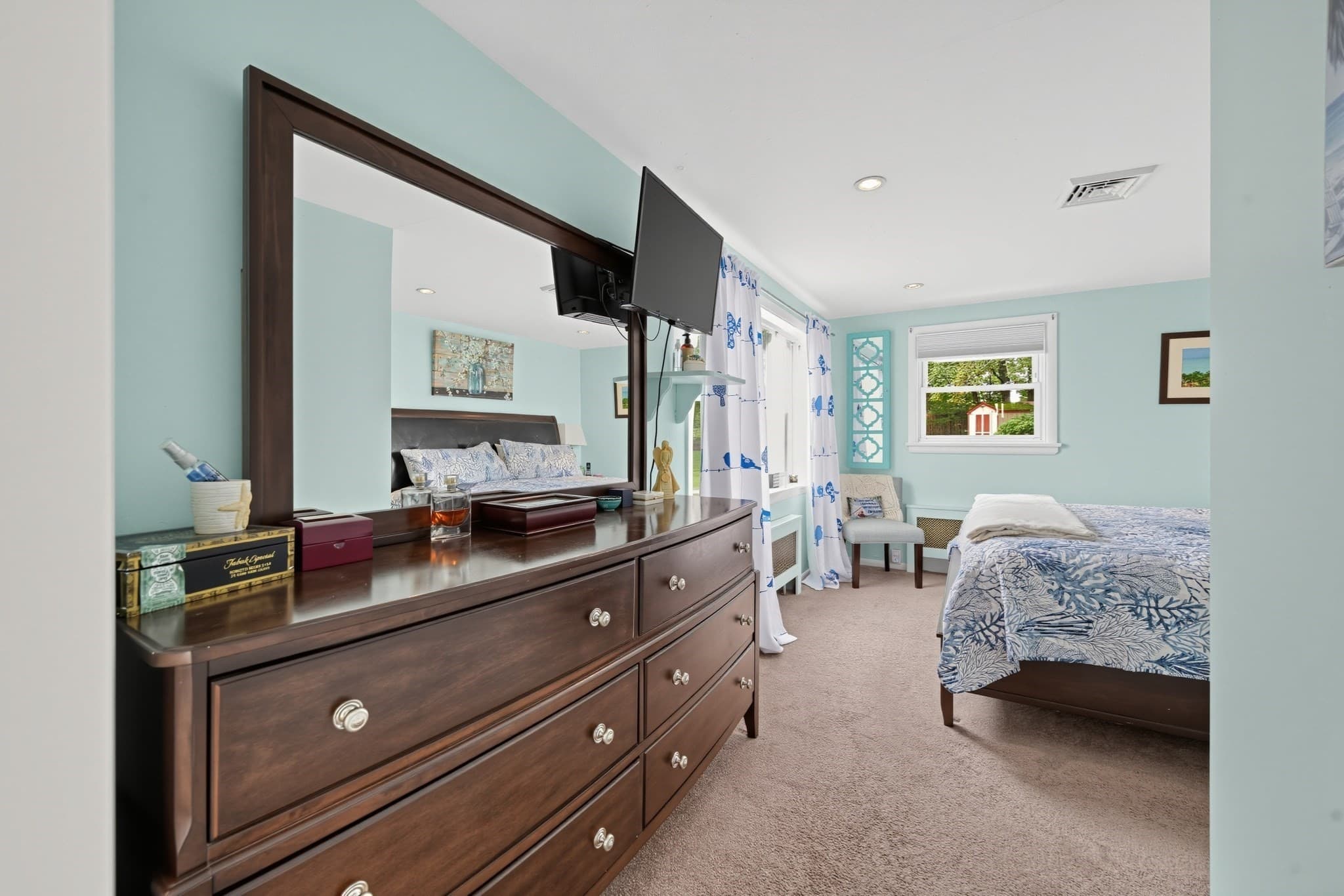 Single Family Residence at 14 Laurel St, Taunton MA 02780, Taunton, photo 12 of 39