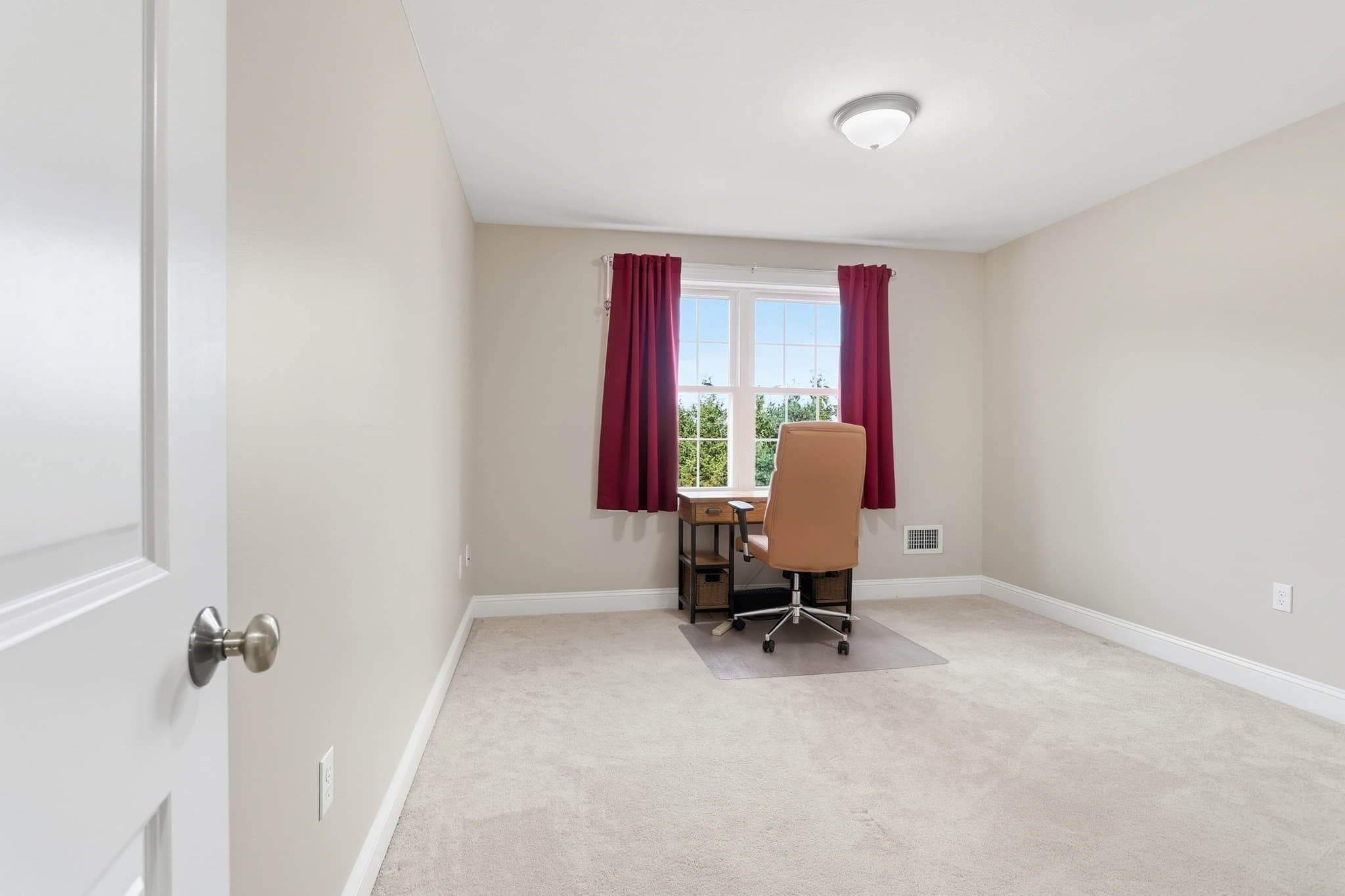 Single Family Residence at 97 Sawtelle Rd, Leominster MA 01453, Leominster, photo 17 of 26