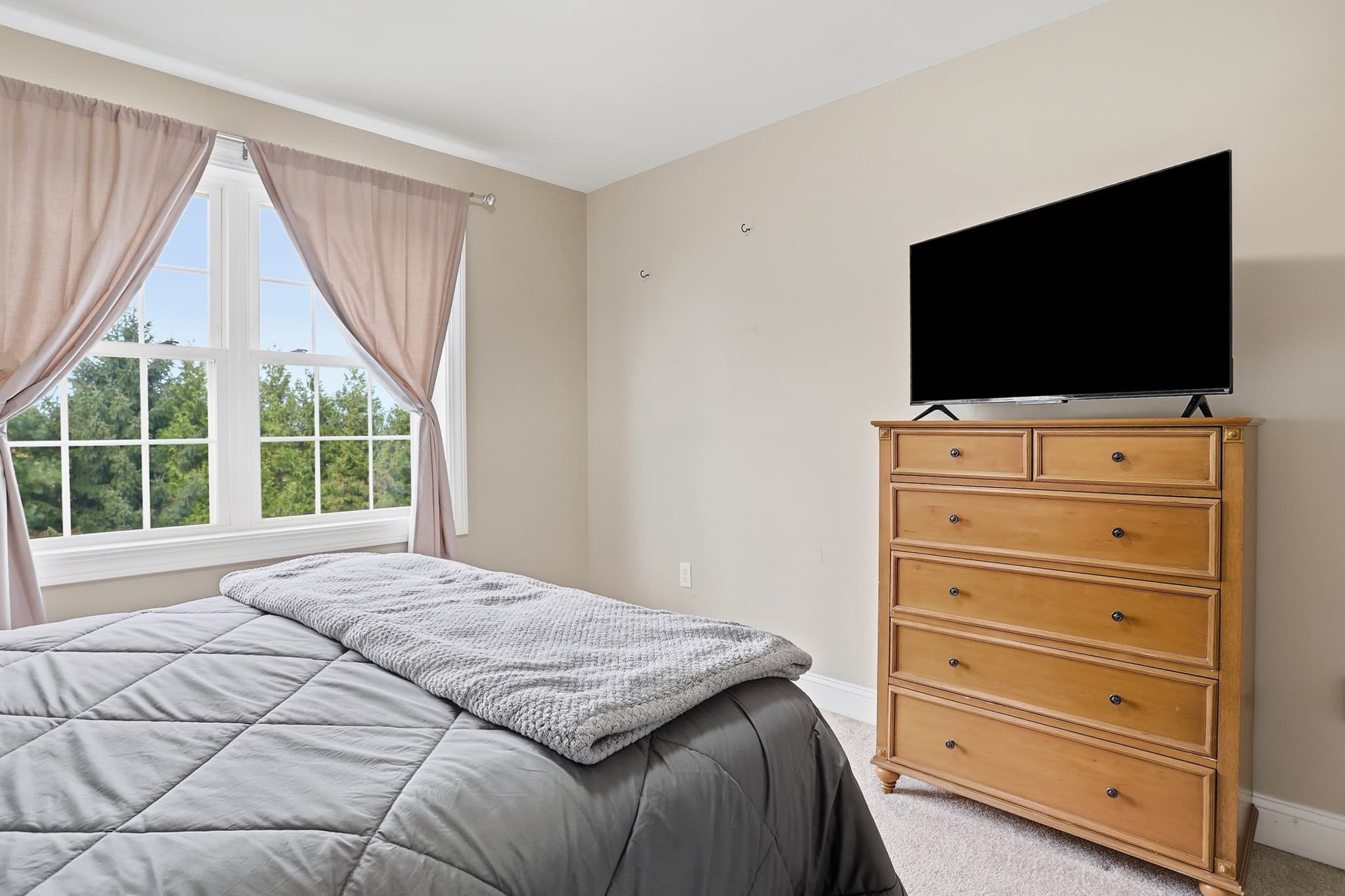 Single Family Residence at 97 Sawtelle Rd, Leominster MA 01453, Leominster, photo 16 of 26