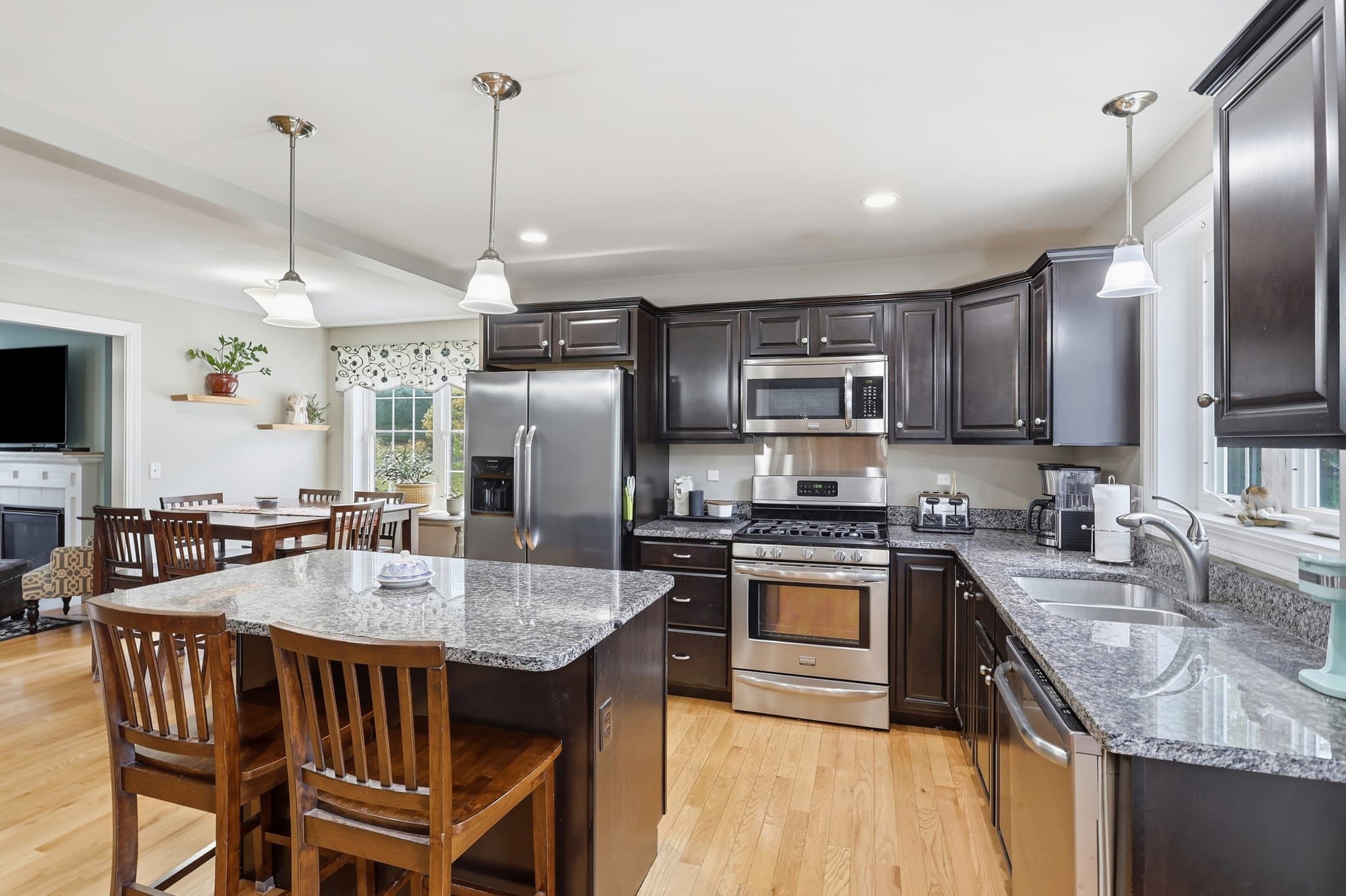 Single Family Residence at 97 Sawtelle Rd, Leominster MA 01453, Leominster, photo 9 of 26