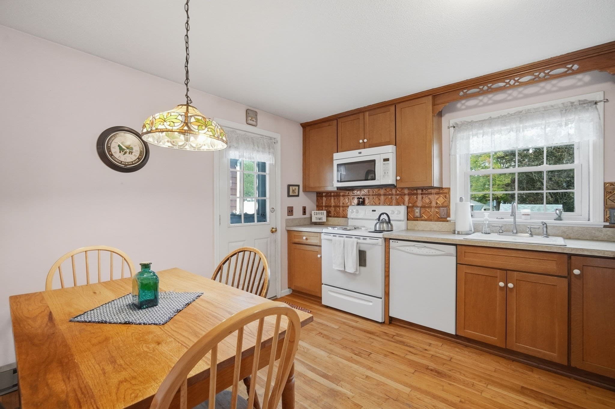Single Family Residence at 24 Sedgelia Street, Springfield MA 01104, Springfield, photo 10 of 29
