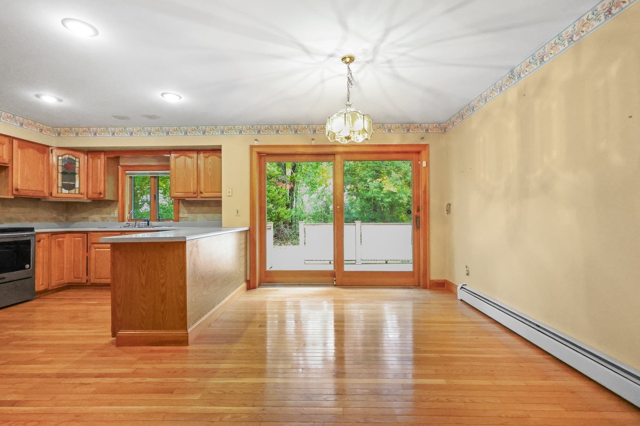 Single Family Residence at 3 Amidon Ave, Amesbury MA 01913, Amesbury, photo 3 of 23