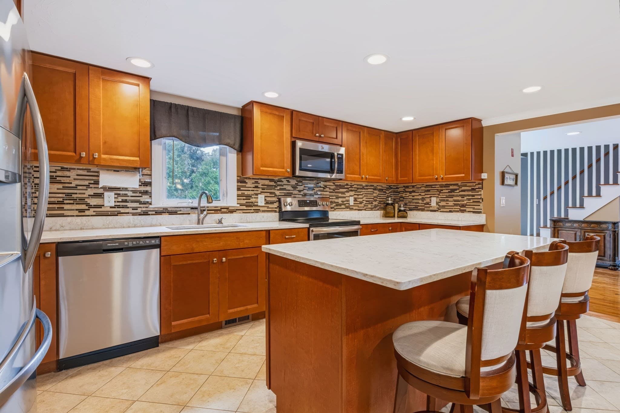 Single Family Residence at 3 Jupiter Ln, Yarmouth MA 02664, Yarmouth, photo 6 of 34