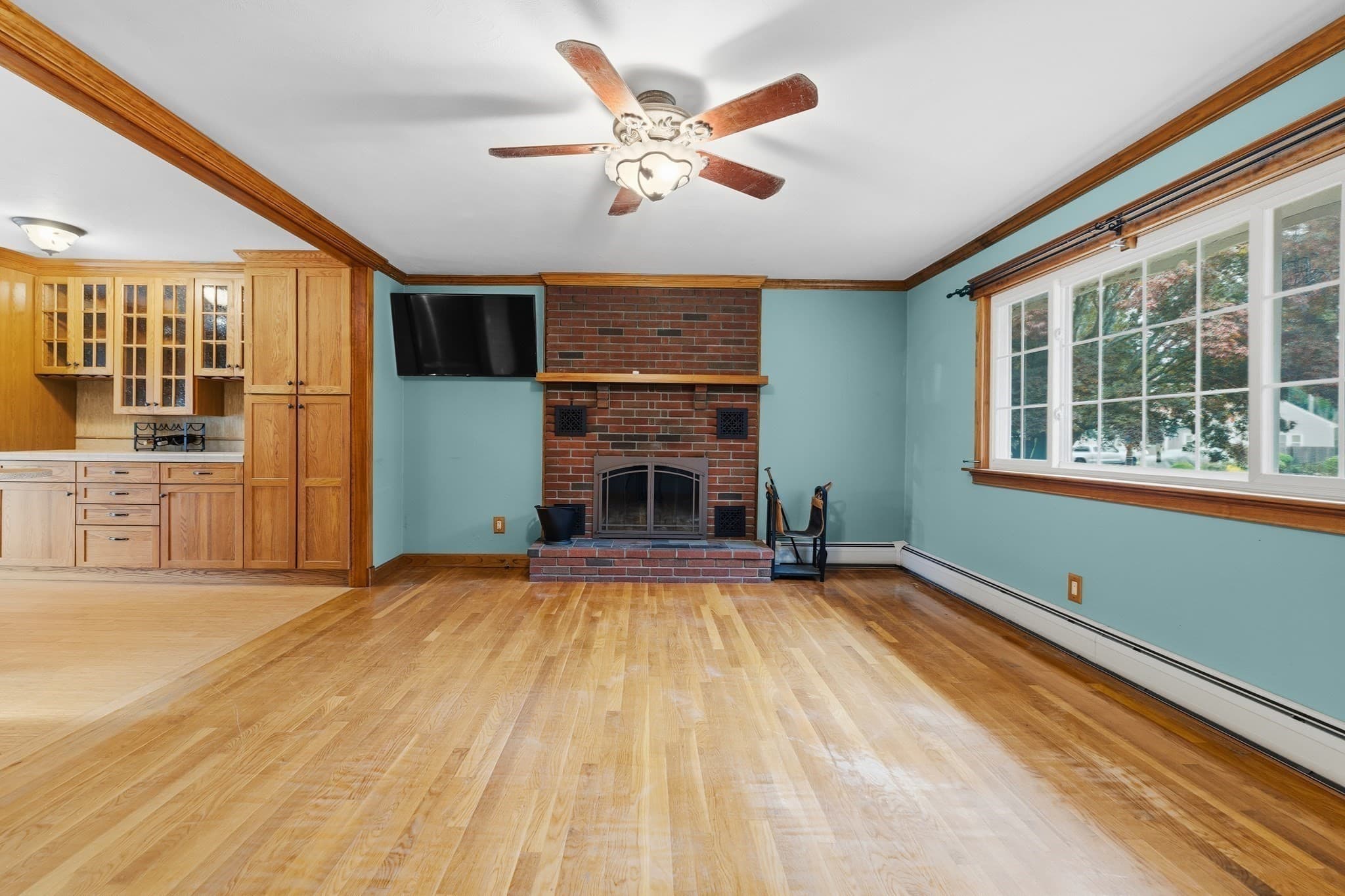 Single Family Residence at 15 Plante St, New Bedford MA 02745, New Bedford, photo 6 of 41
