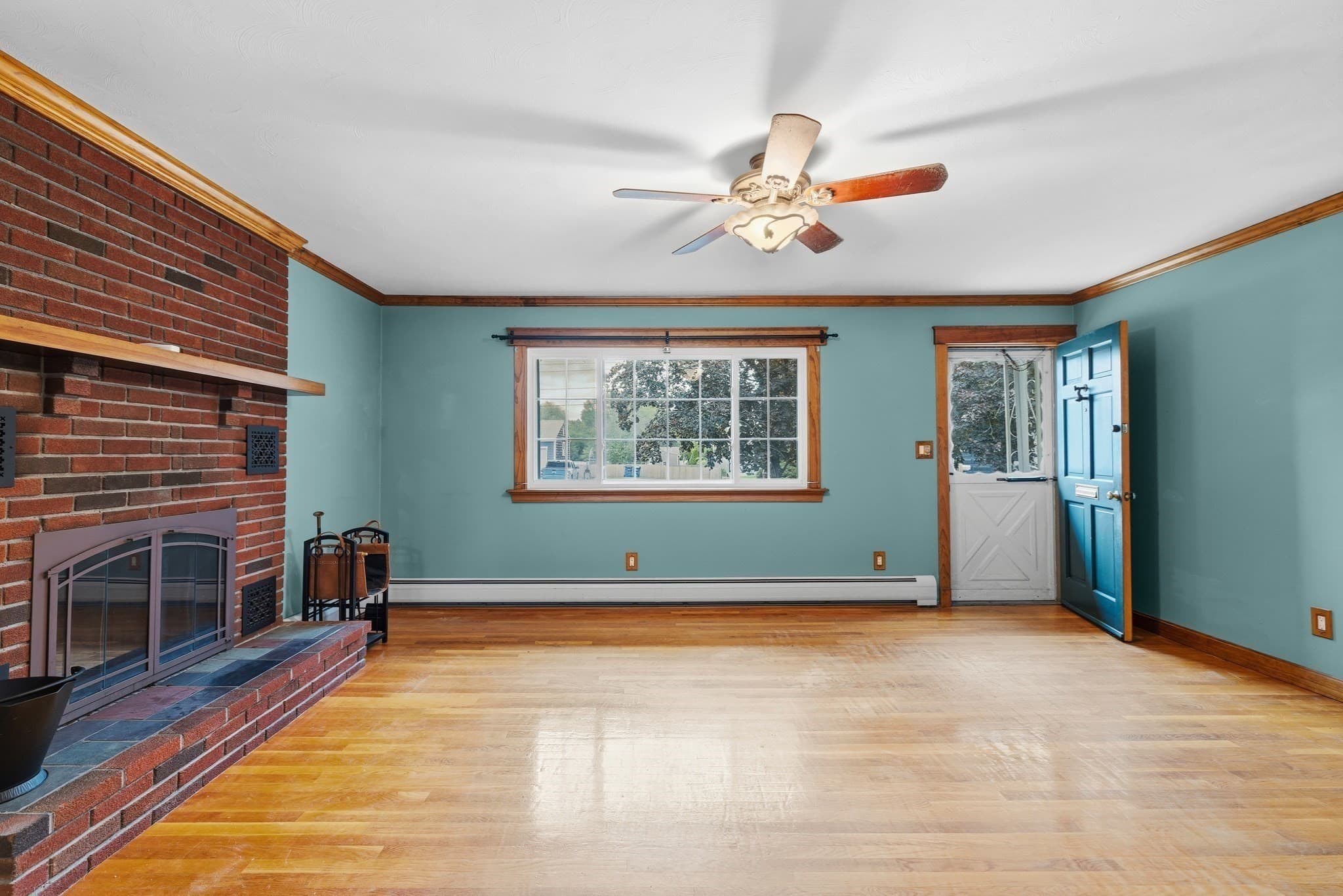 Single Family Residence at 15 Plante St, New Bedford MA 02745, New Bedford, photo 5 of 41