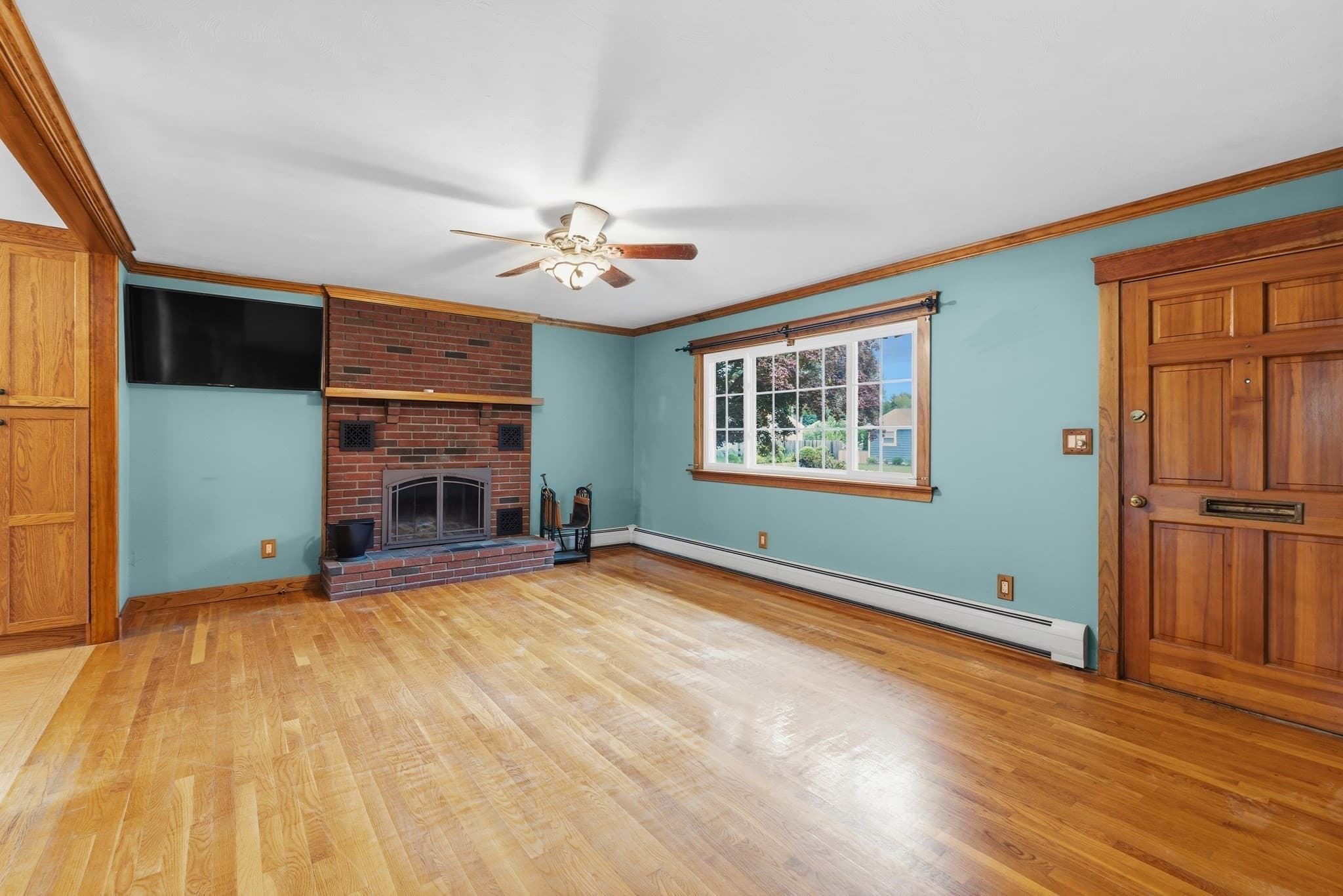 Single Family Residence at 15 Plante St, New Bedford MA 02745, New Bedford, photo 4 of 41