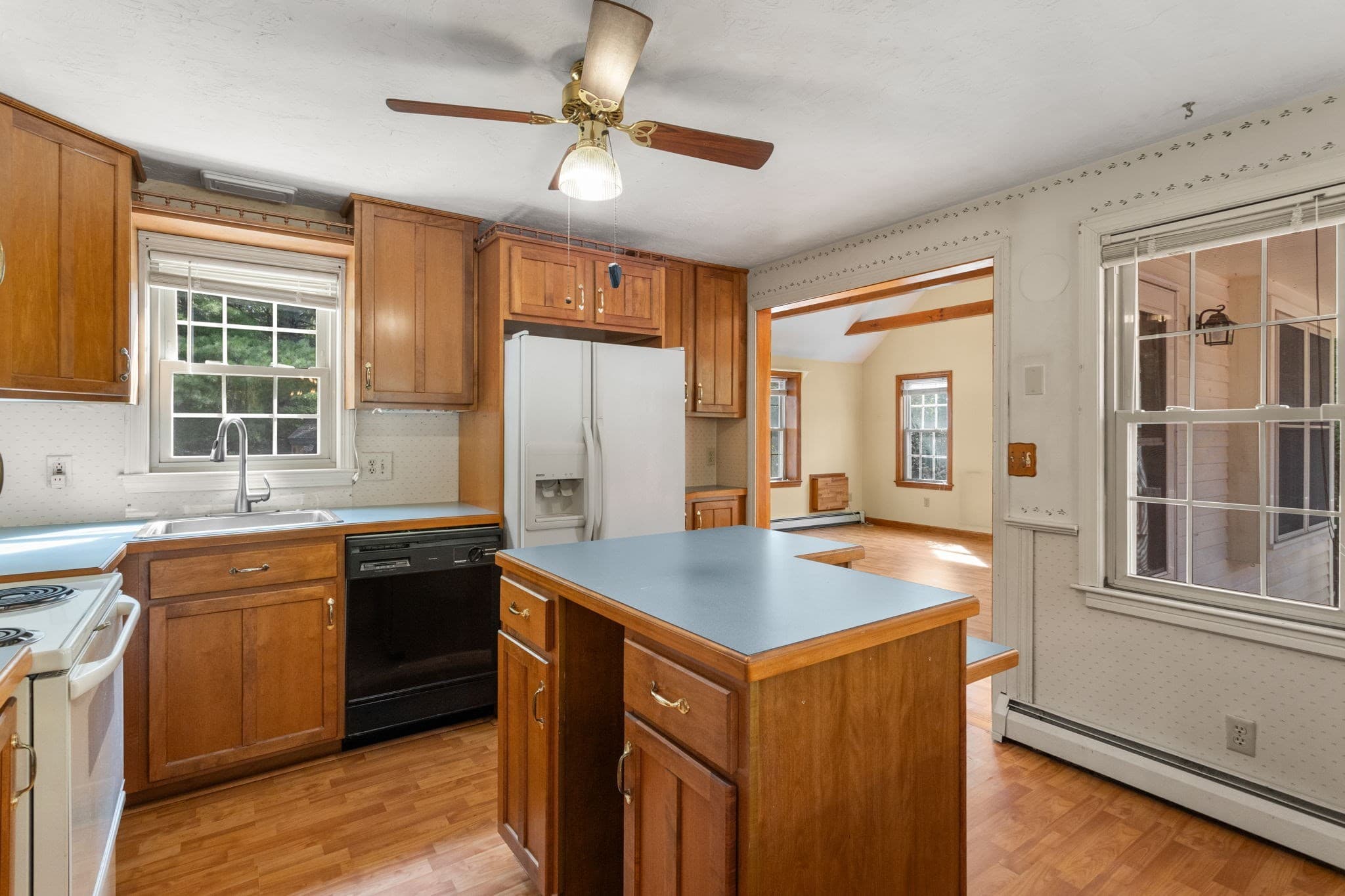 Single Family Residence at 15 Plantation Rd, Plymouth MA 02360, Plymouth, photo 9 of 36