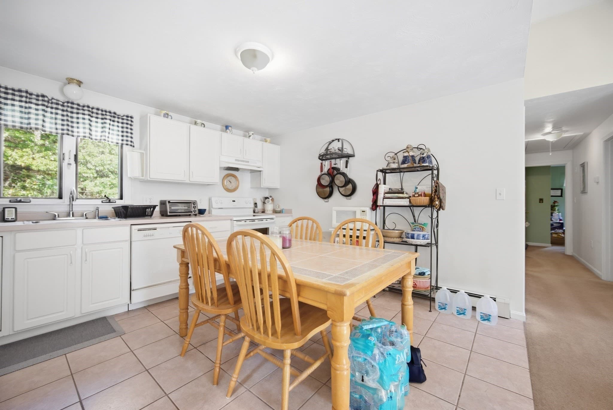 Single Family Residence at 307 Elm St, Kingston MA 02364, Kingston, photo 4 of 25