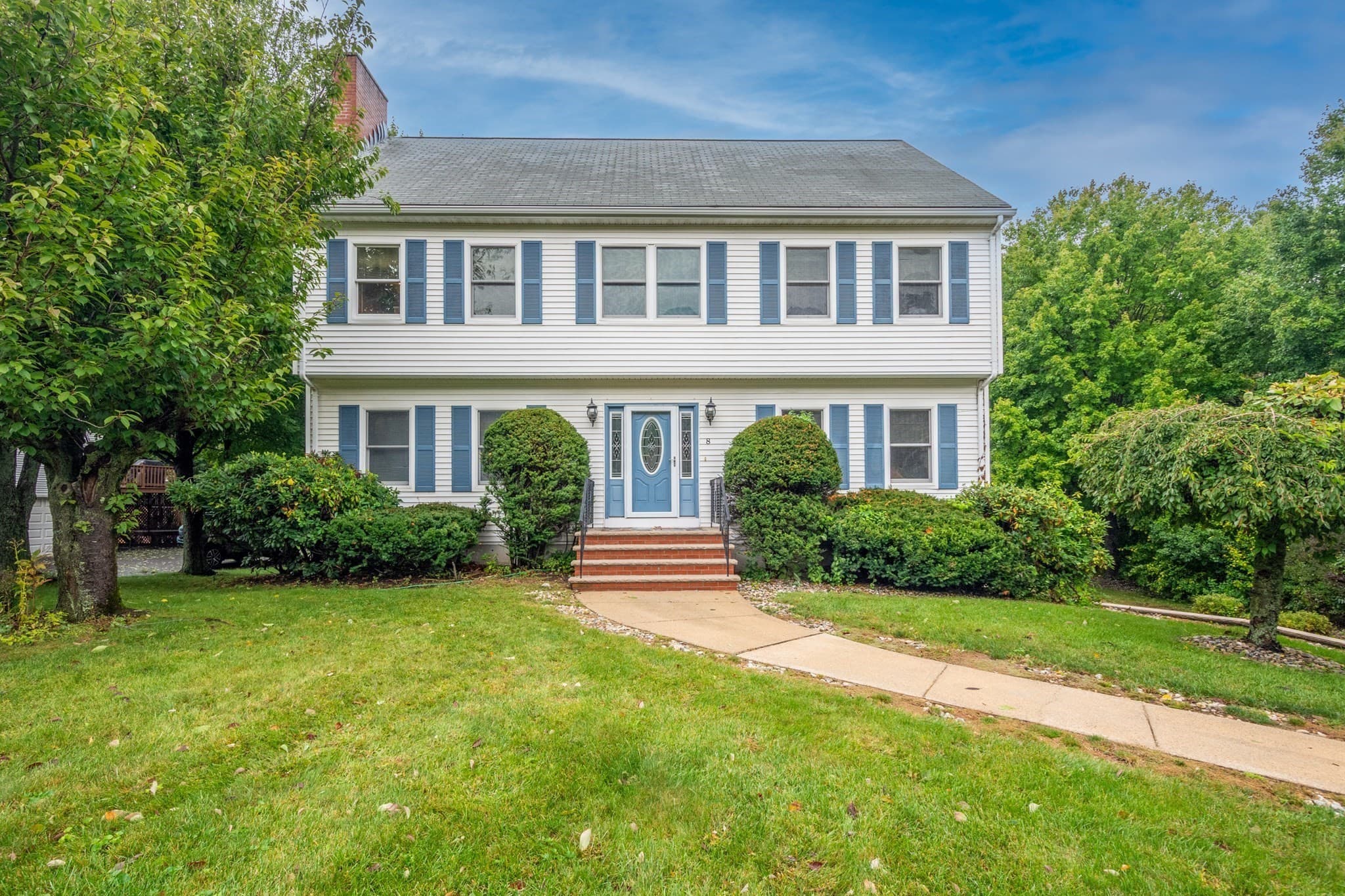 Single Family Residence at 8 Otter Pond Road, Lynnfield MA 01940, Lynnfield, photo 2 of 39