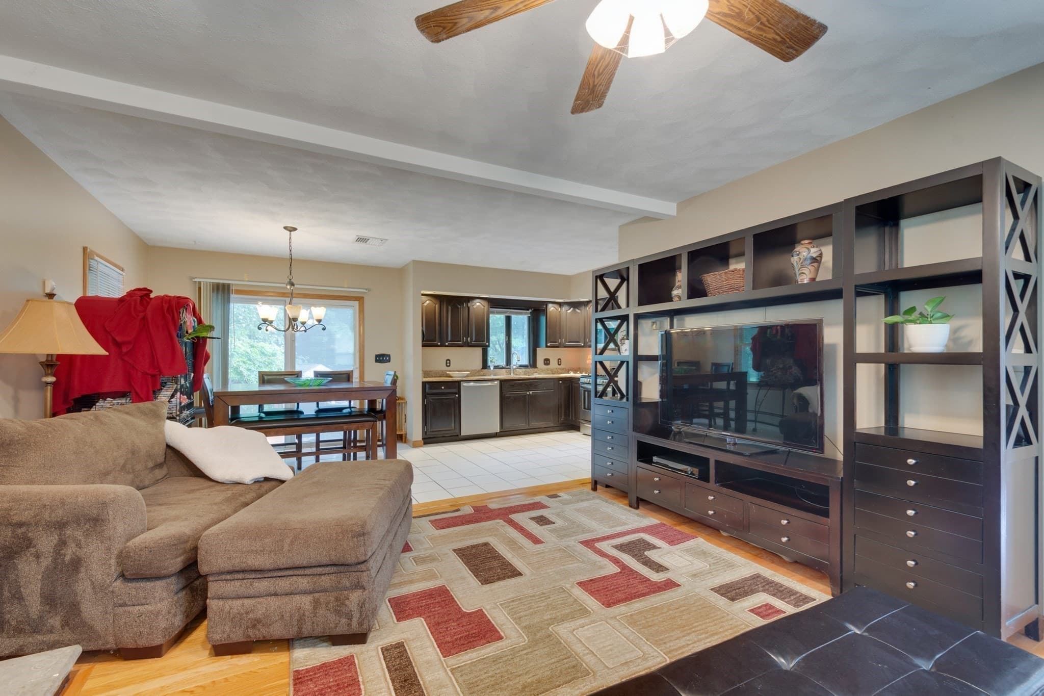 Single Family Residence at 8 Otter Pond Road, Lynnfield MA 01940, Lynnfield, photo 6 of 39