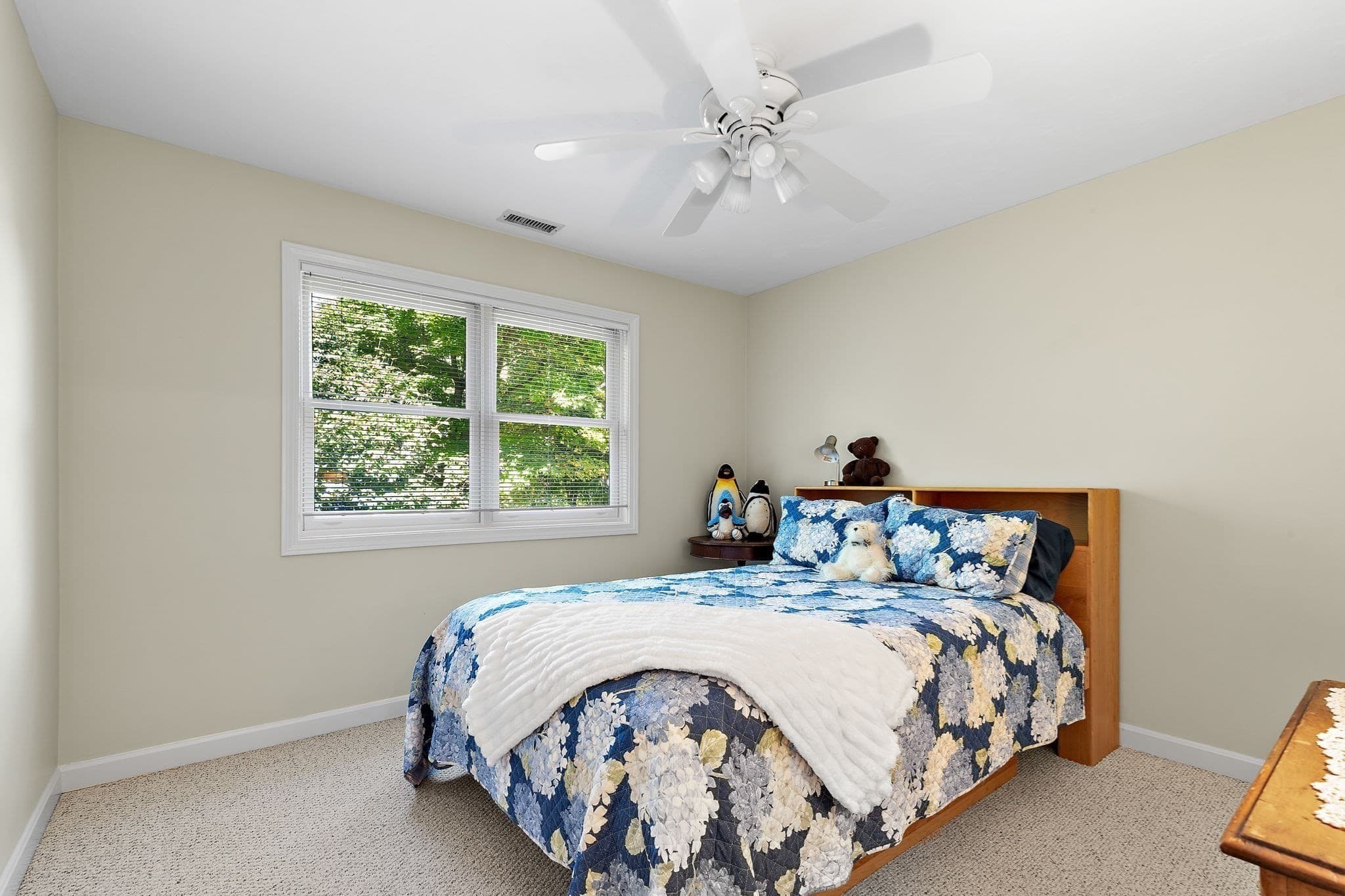 Single Family Residence at 10 Trevor Ln, Worcester MA 01605, Worcester, photo 16 of 36