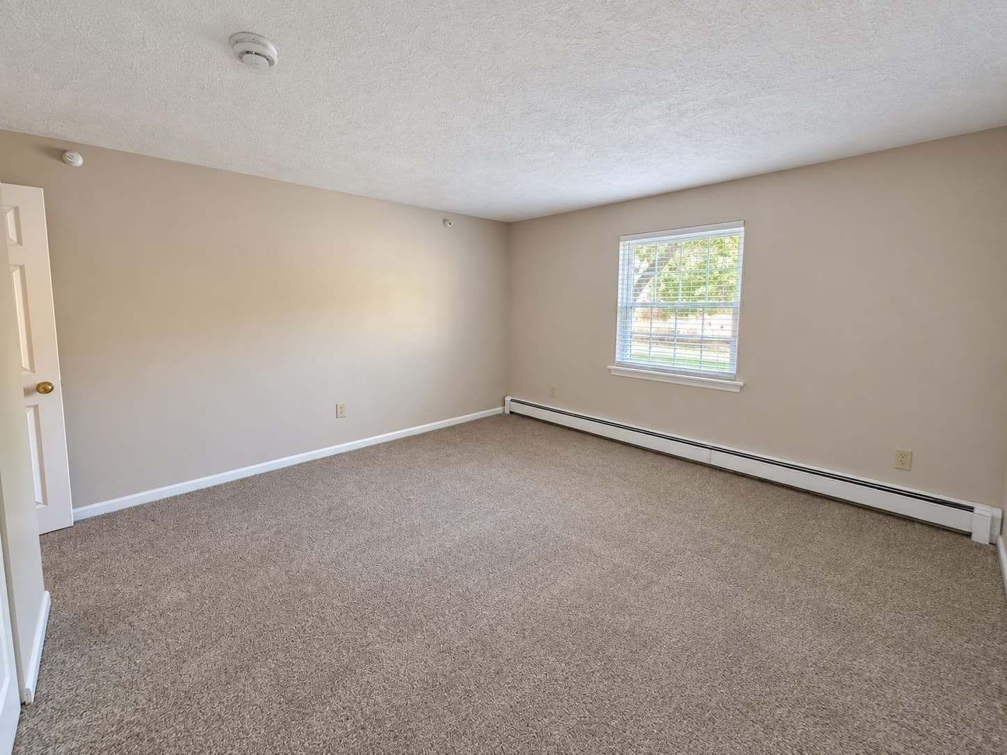 Condominium at 56 Townsend St # D27, Abington MA 02351, photo 9 of 14