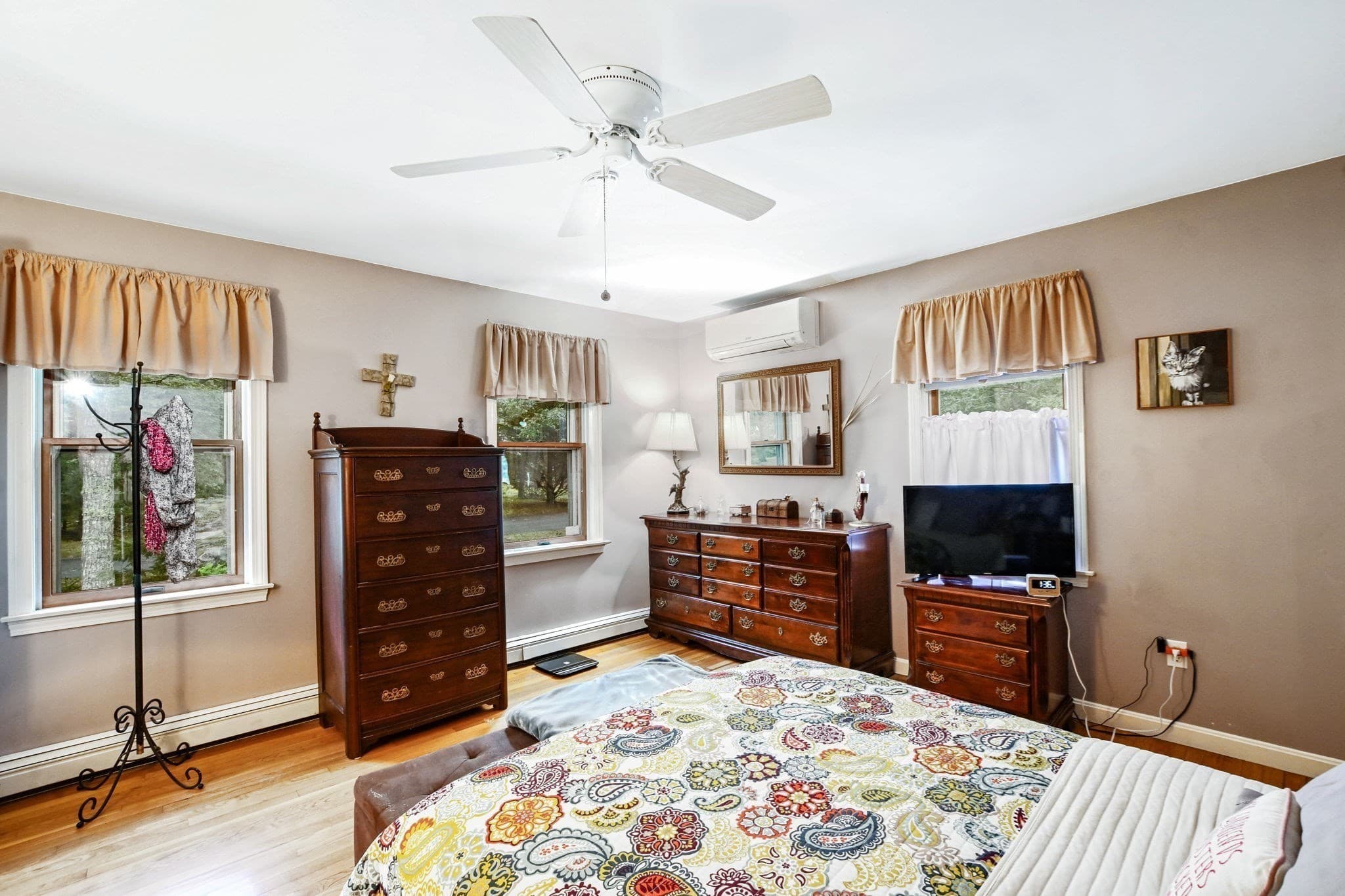 Single Family Residence at 6 Elizabeth Ln, Yarmouth MA 02601, Yarmouth, photo 7 of 24