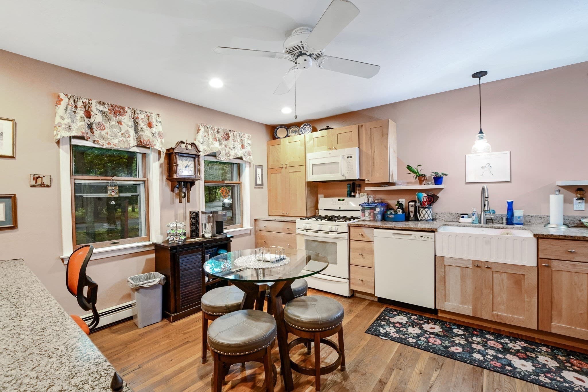 Single Family Residence at 6 Elizabeth Ln, Yarmouth MA 02601, Yarmouth, photo 14 of 24