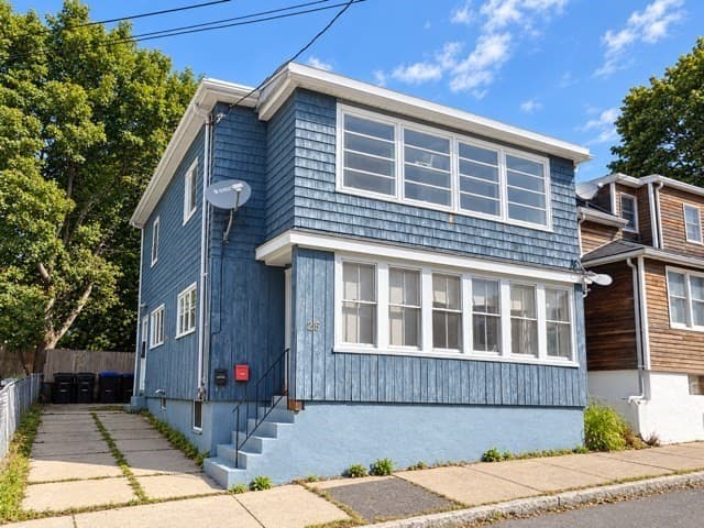 25 Home St, Beverly MA 01915
