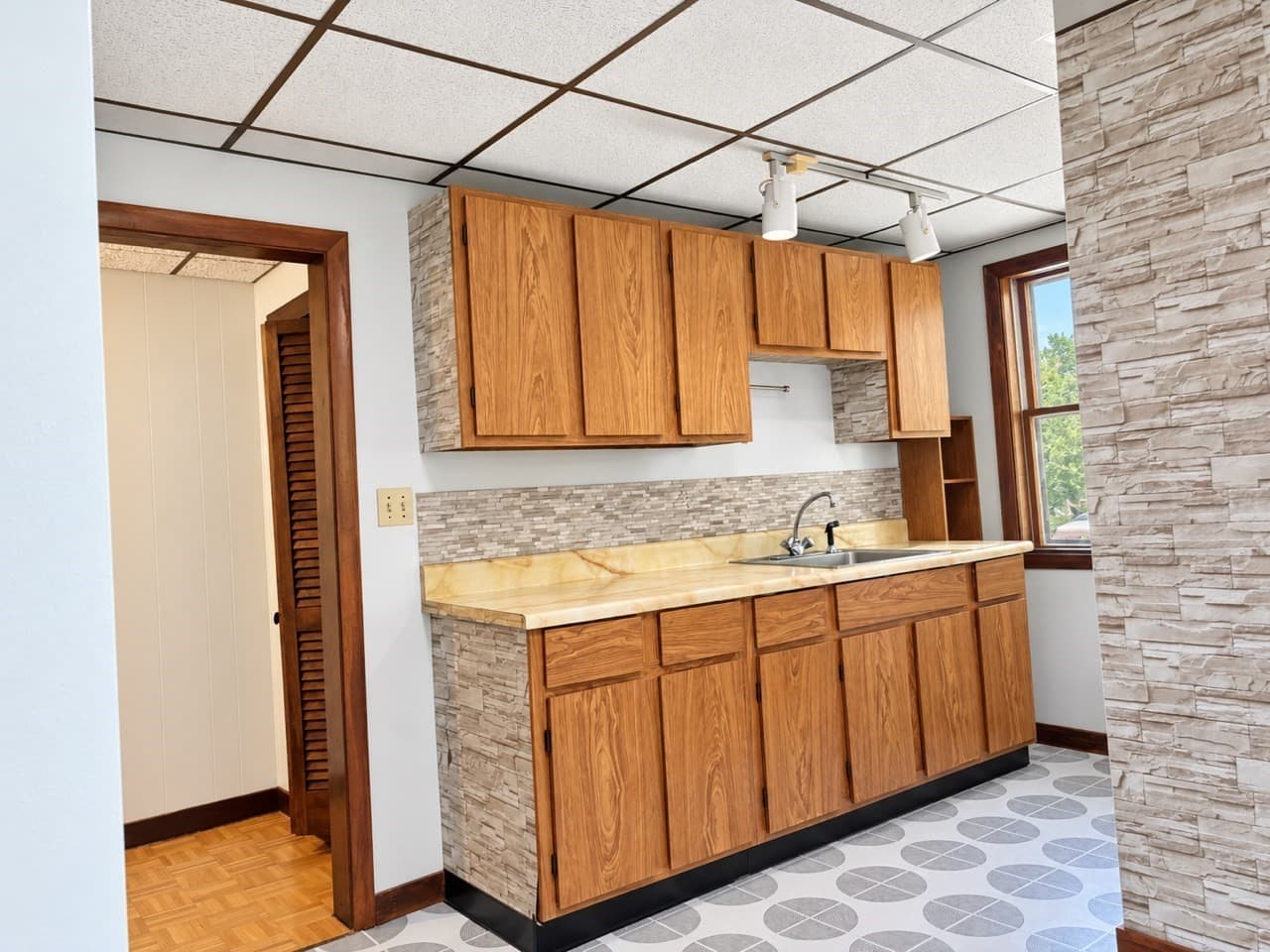 Multi Family at 25 Home St, Beverly MA 01915, Beverly, photo 10 of 20