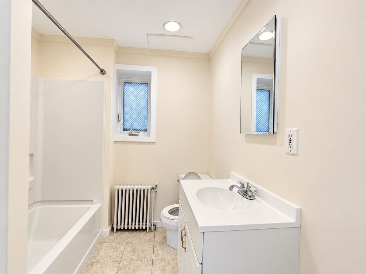 Multi Family at 25 Home St, Beverly MA 01915, Beverly, photo 11 of 20